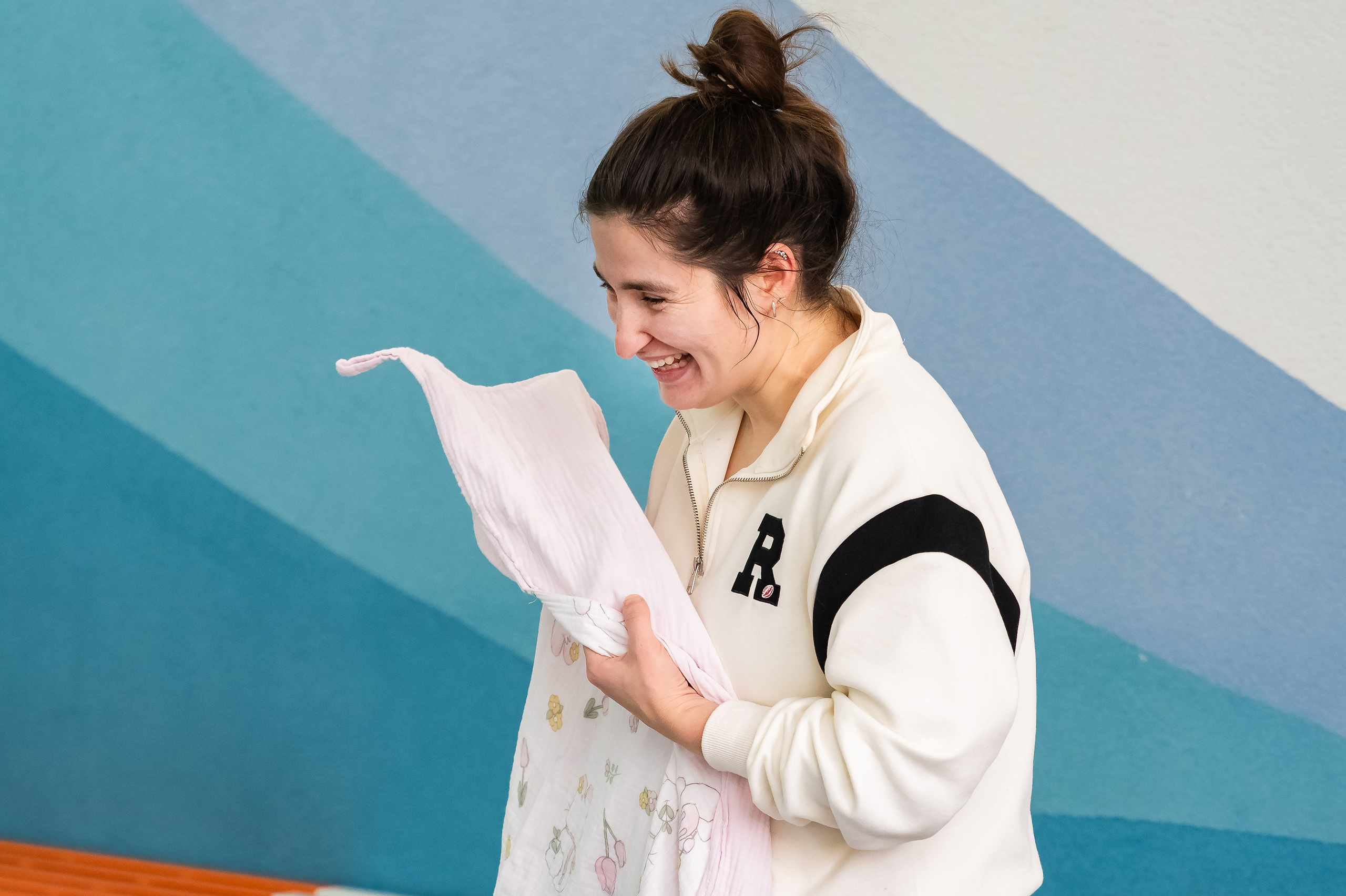 Грудничковое плавание. Репортажный, семейный и детский фотограф в Пензе и Заречном Арина Ермилова. Картины барельеф на заказ