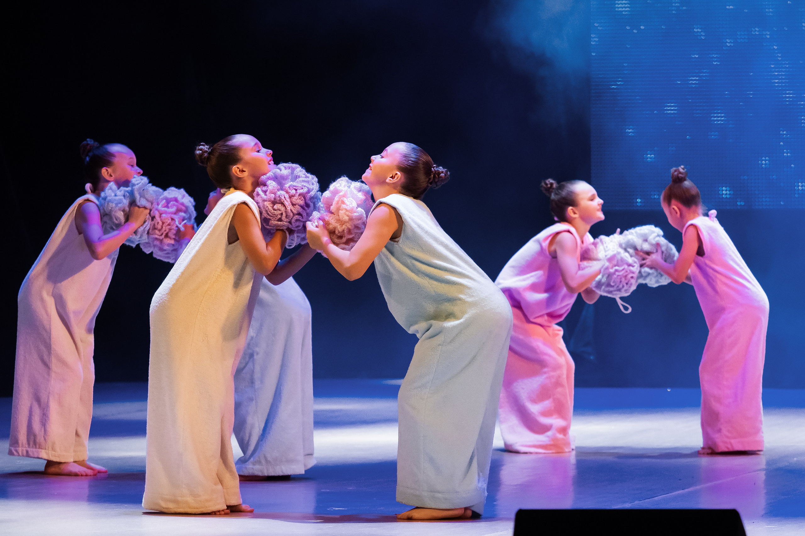 Концерт «Пространные танцы». Репортажный, семейный и детский фотограф в Пензе и Заречном Арина Ермилова. Картины барельеф на заказ