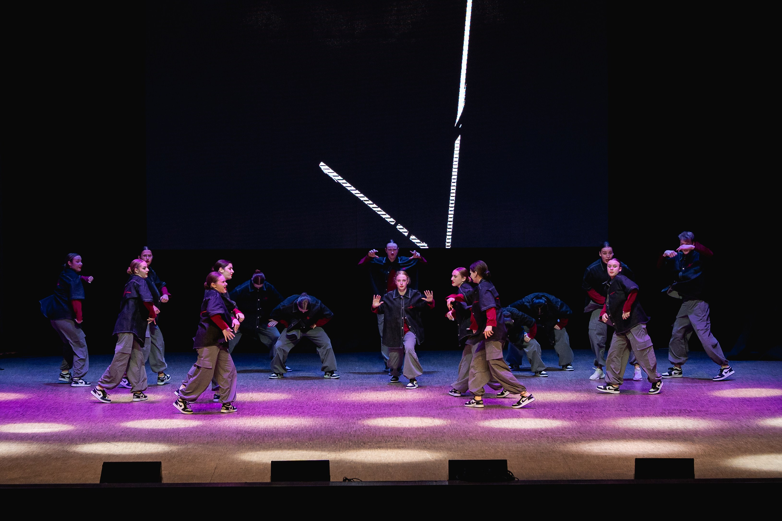 Отчётный концерт танцевально-спортивного клуба «PULSE». Портретный и репортажный фотограф в Воронеже: Анастасия Пузикова