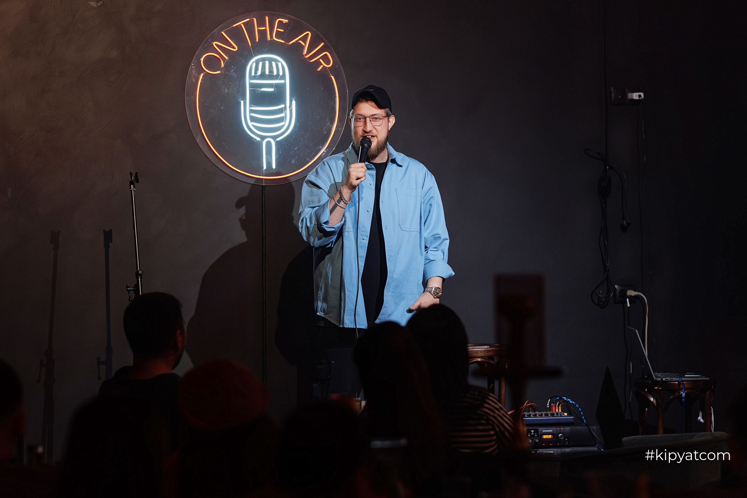 Сольный стендап концерт Александра Меркуль