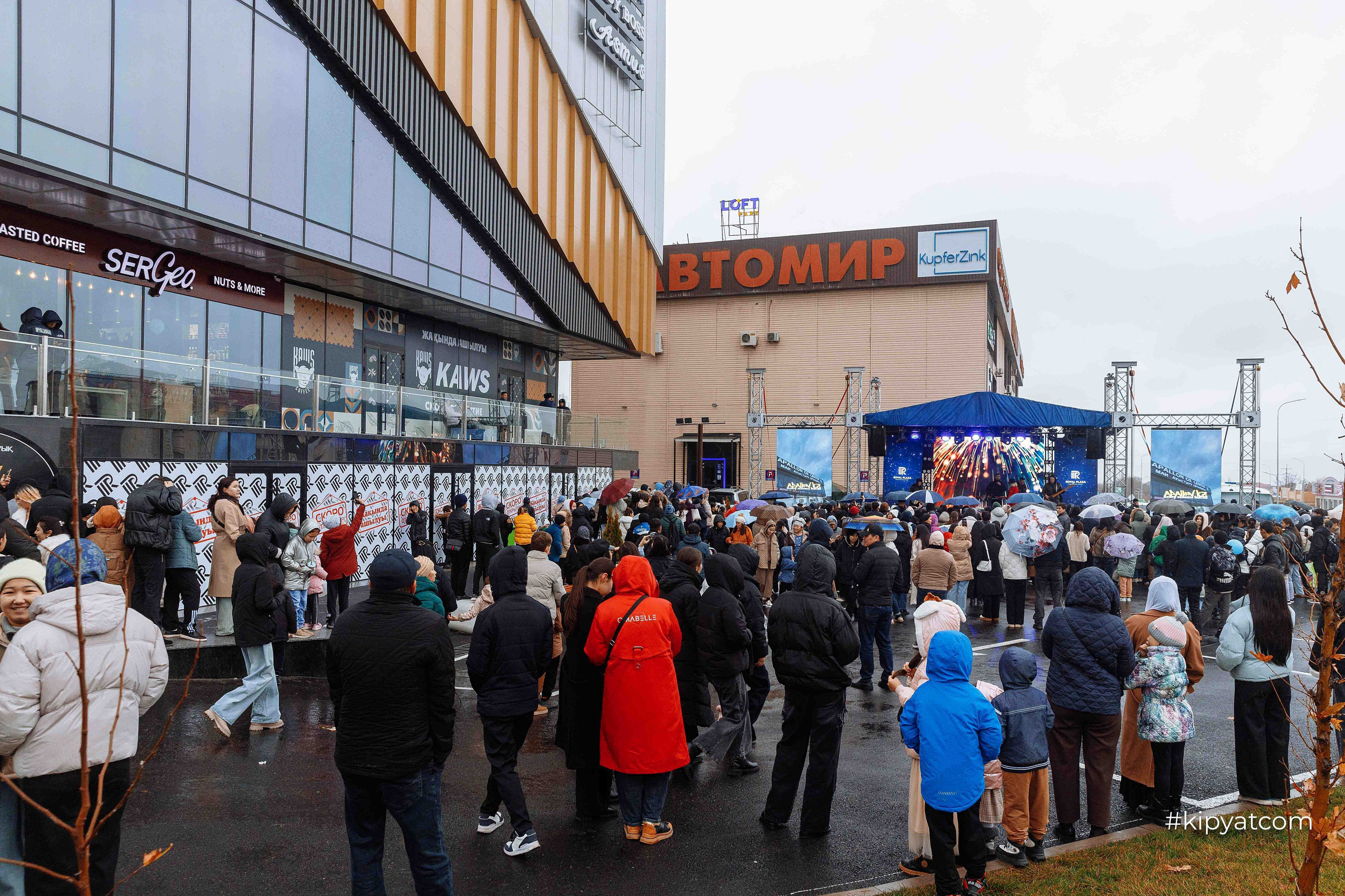 Официальное открытие ТРЦ «Royal Plaza»