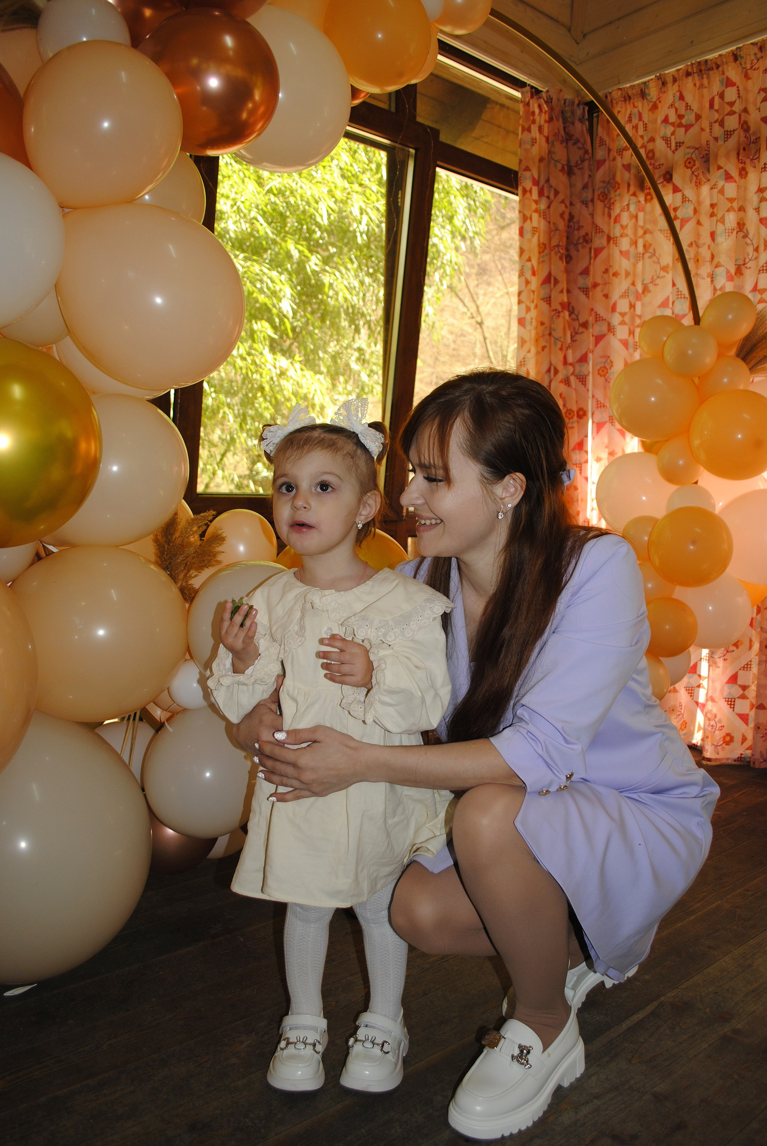 Настя Сьемка в кафе. Фотограф Мария Мусаелян