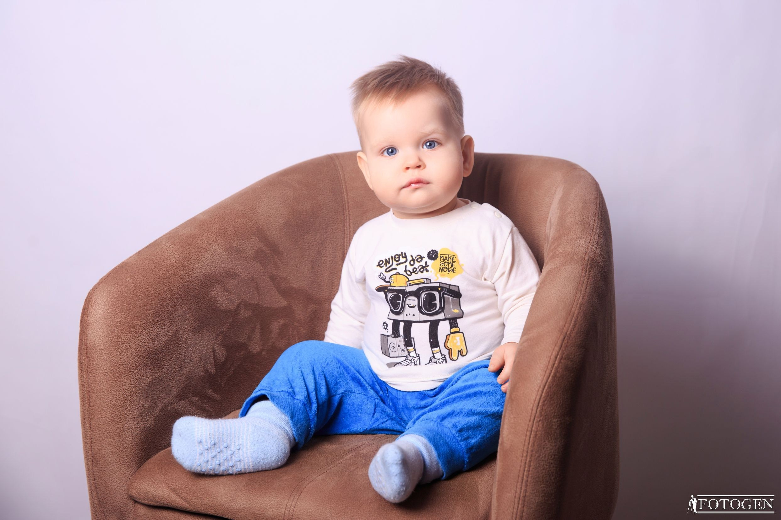 Фотосессия Мальчиков до 3 лет в Студии — Fotogen. Интерьерная фотостудия FOTOGEN г. Краснодар