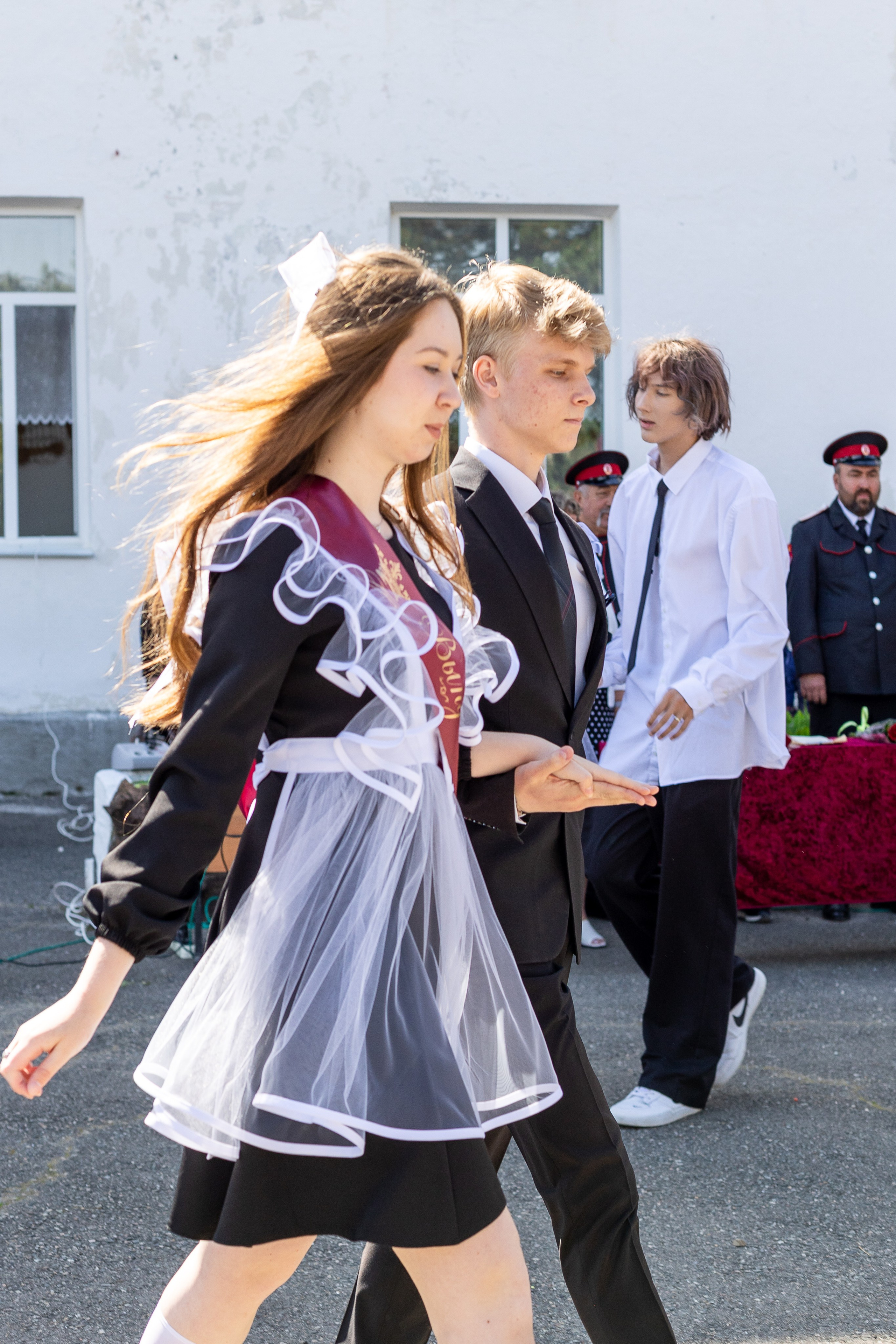 Последний звонок. Выпускные альбомы Майкоп, Краснодар Елена Золотарева