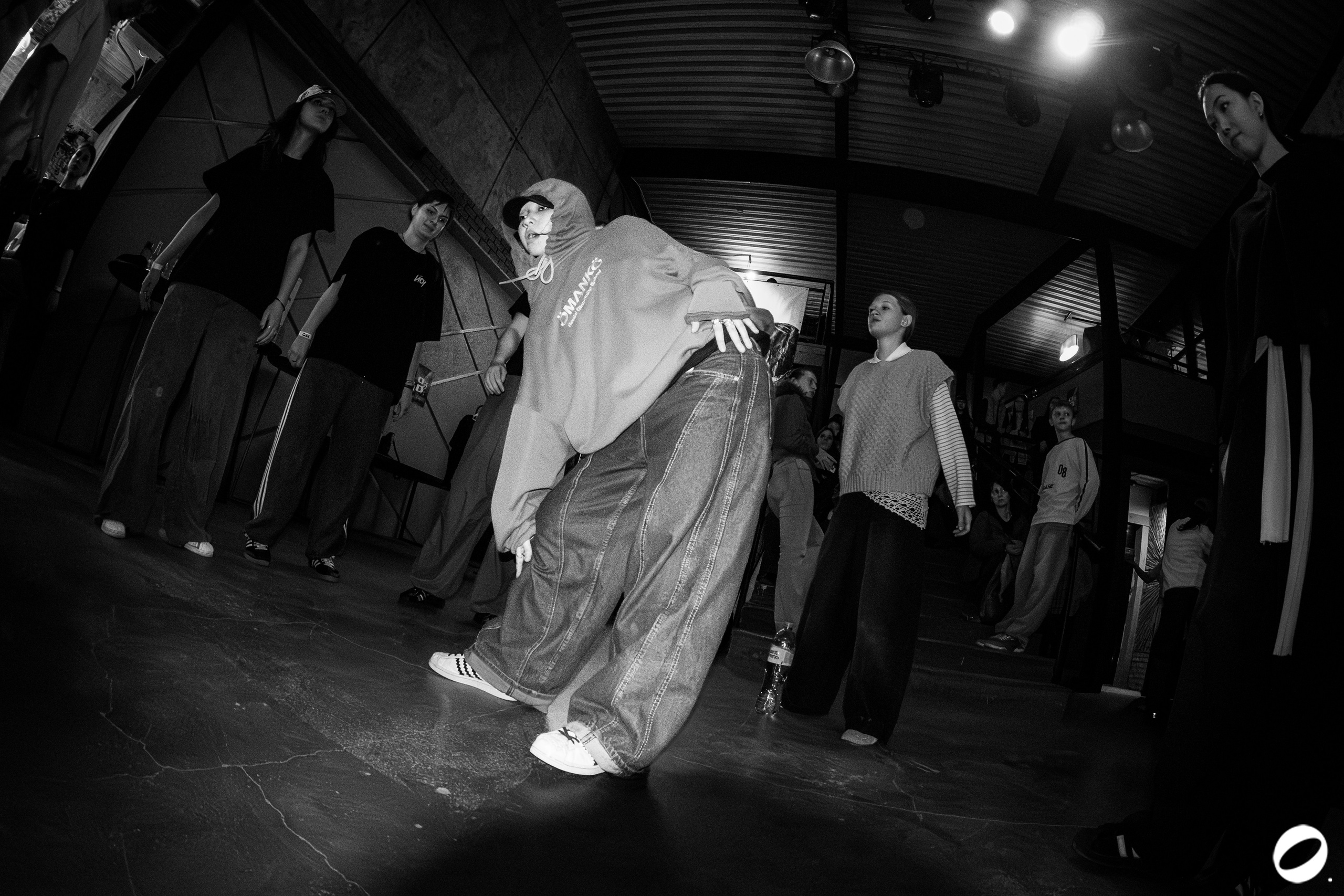 ODD.CLUB 04/04 (@youlovebu). Соня бу тебя сфоткала
