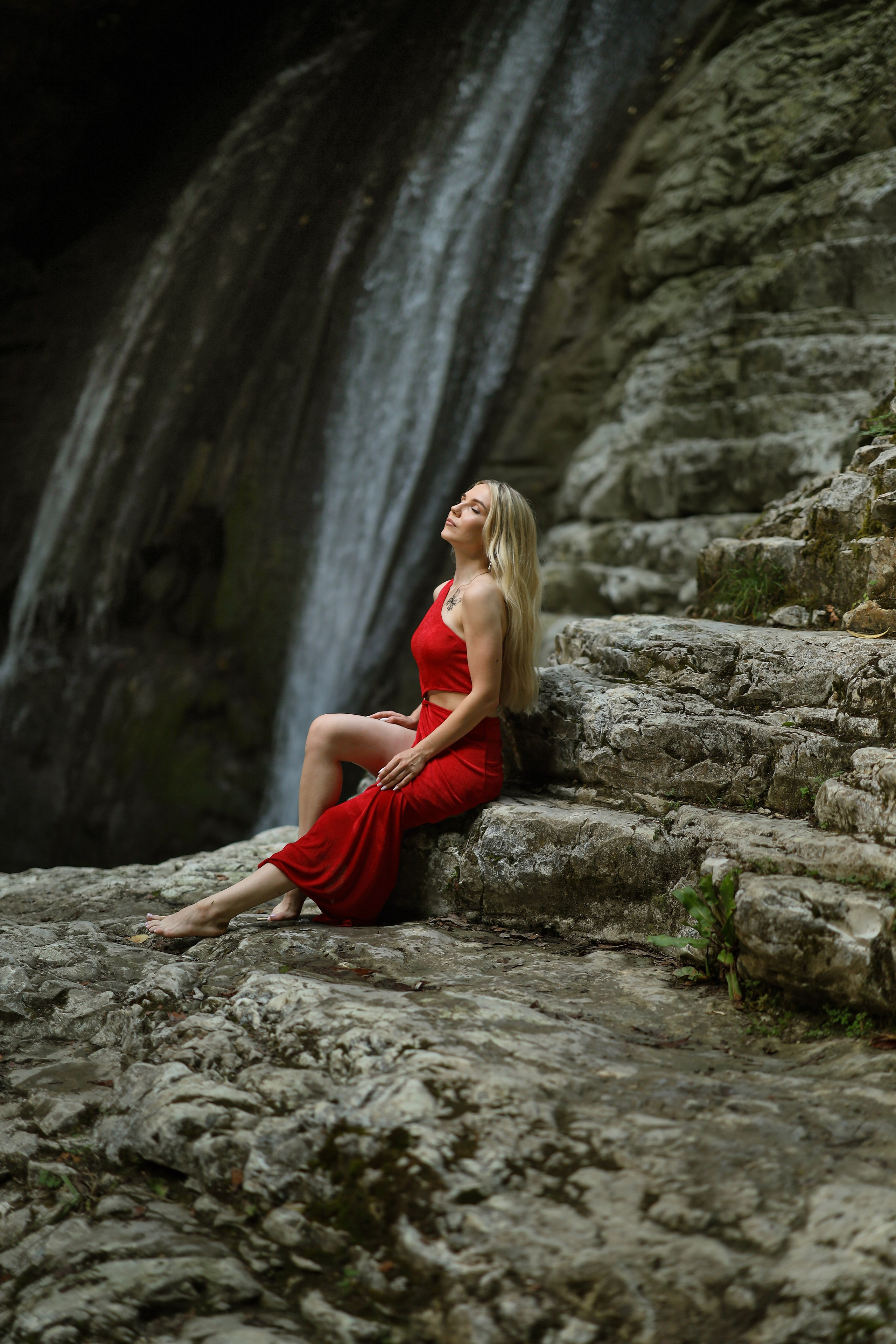 Фотосессия на Ольгинском водопаде для Ирины. Свадебный и семейный фотограф в Абхазии Жанна Соснина