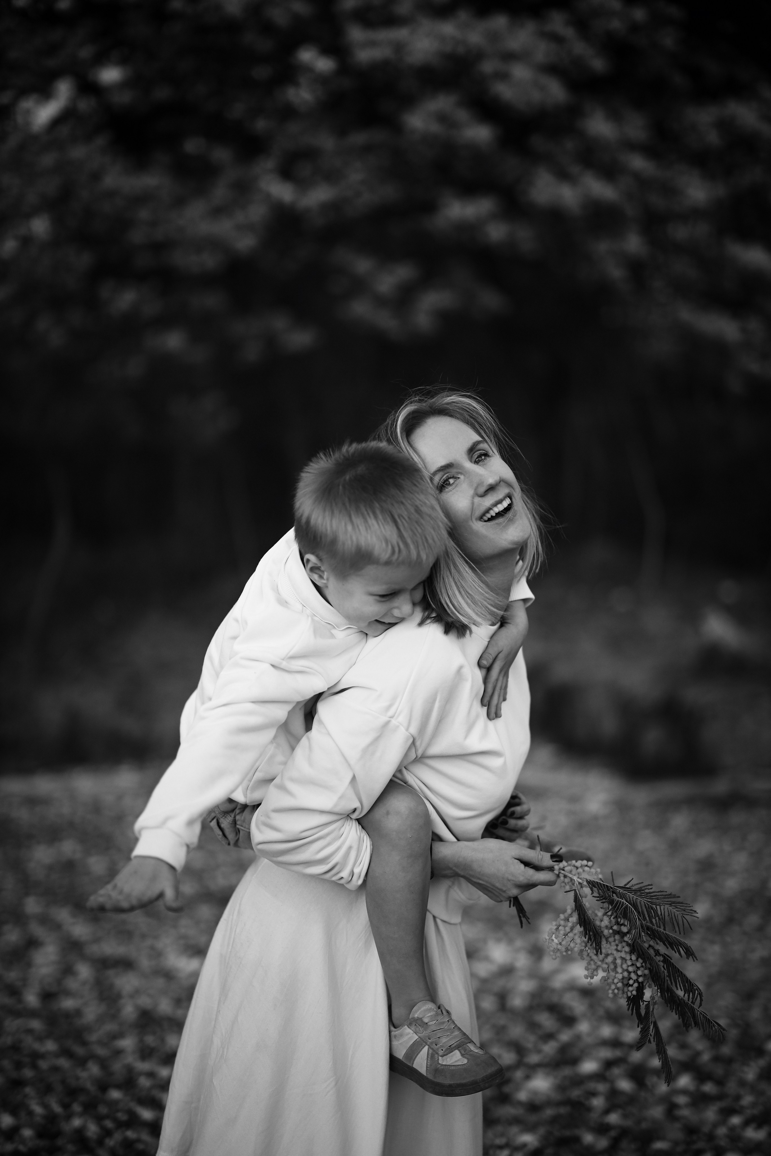 Семейная фотосессия на пляже в Абхазии. Свадебный и семейный фотограф в Абхазии Жанна Соснина