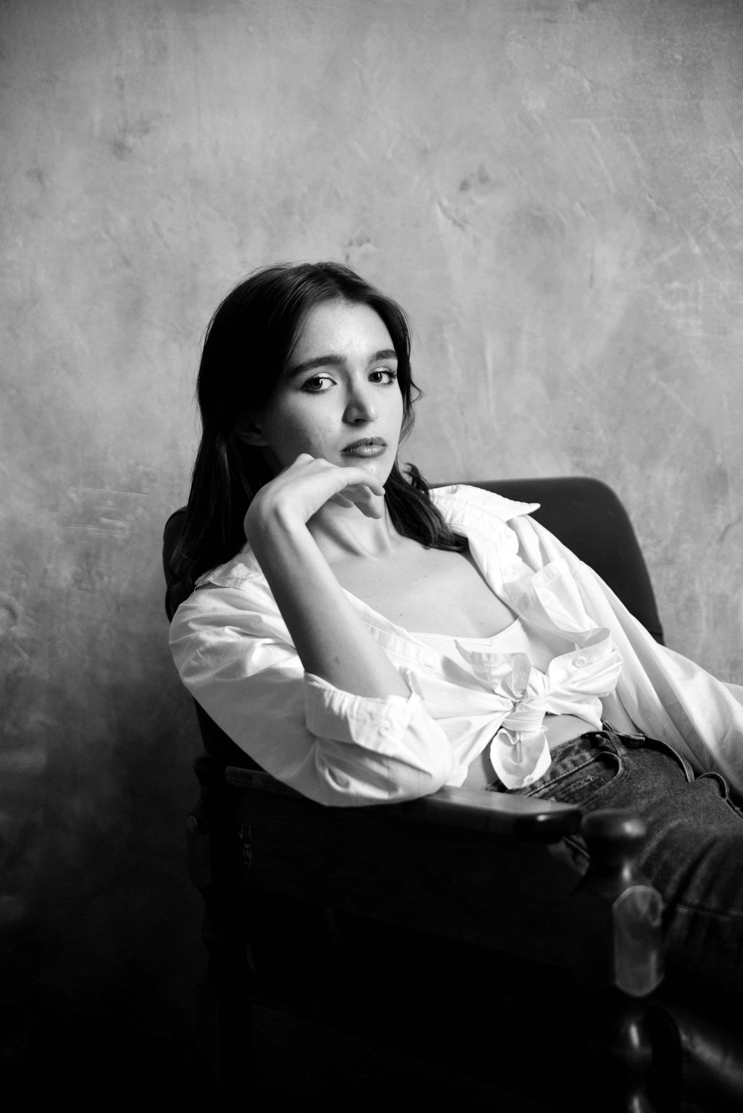 Соня Степаненко. Классический портрет от окна и циклорама