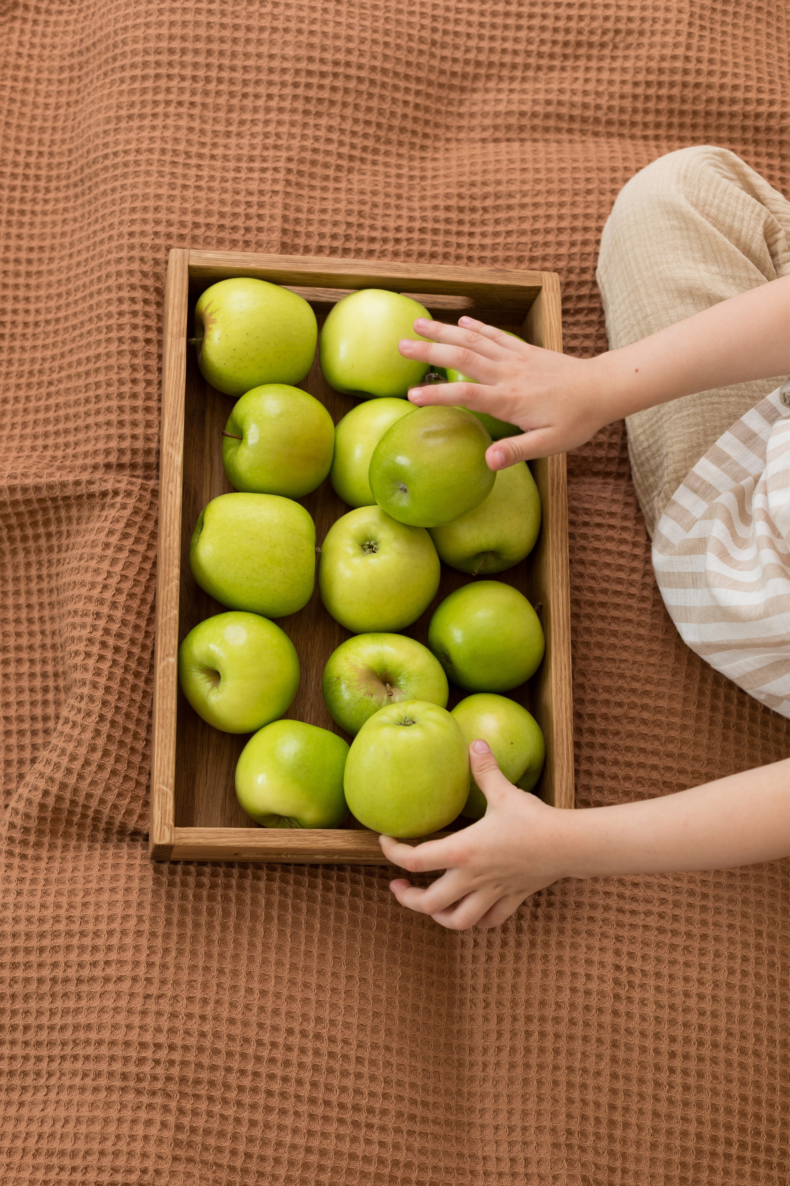 Фотосессия для бренда деревянных изделий для дома. Детский и контент фотограф Надя Волкова Санкт-Петербург