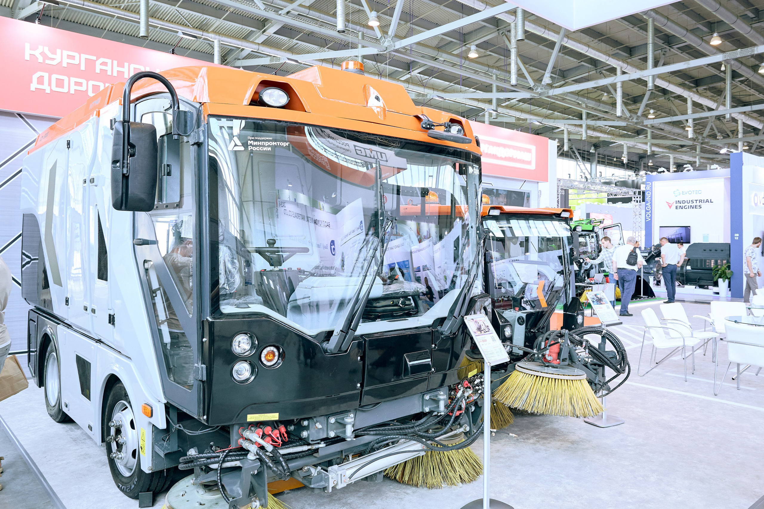 Иннопром-2025. Предметный и репортажный фотограф Алексей Кротов