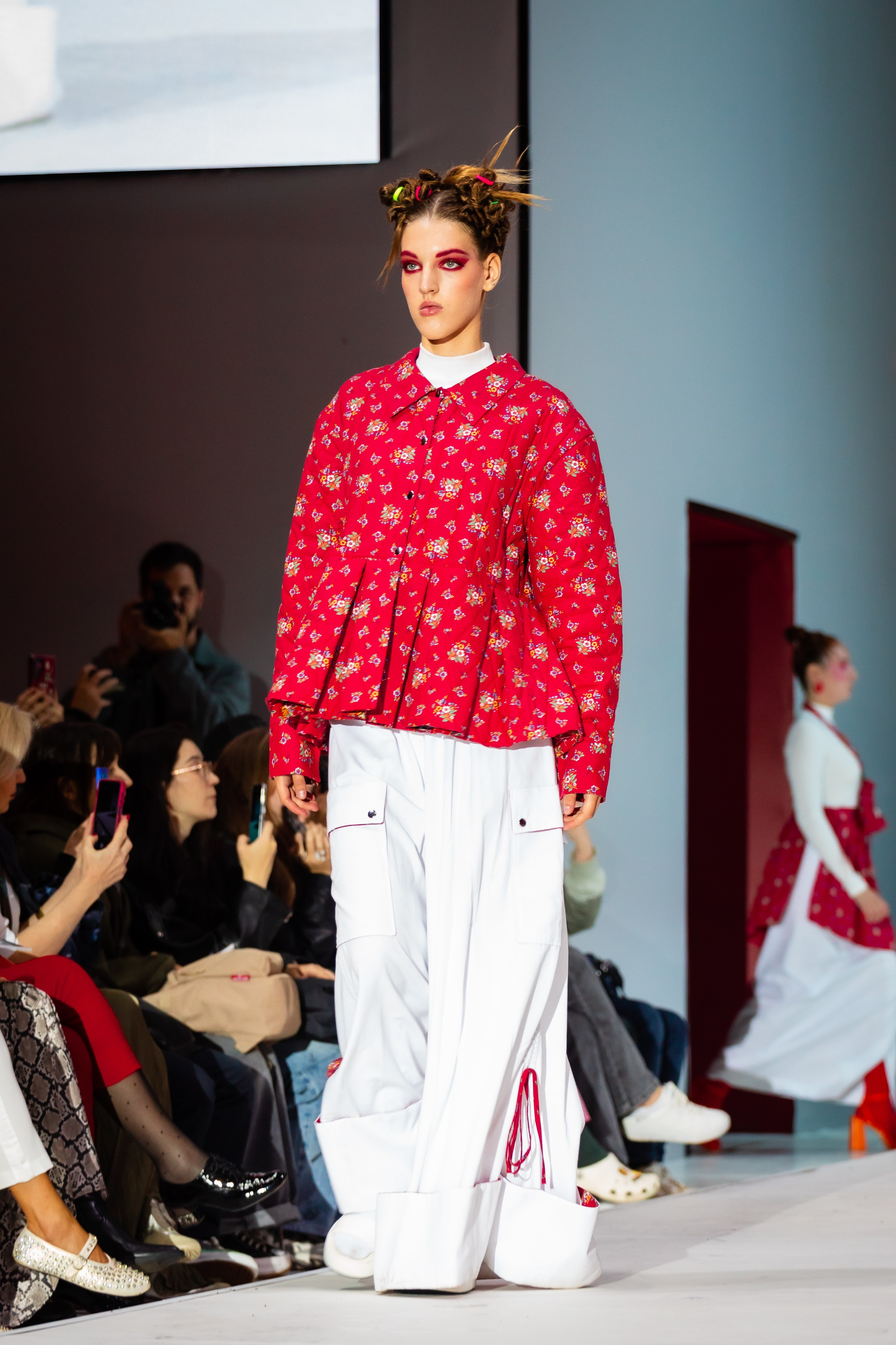 Фото с показа NOVIKOVA DSN и Шуйские ситцы MFW 29.08.25. Фотосессии и репортаж — Фотограф в Москве — Рина Серёгина