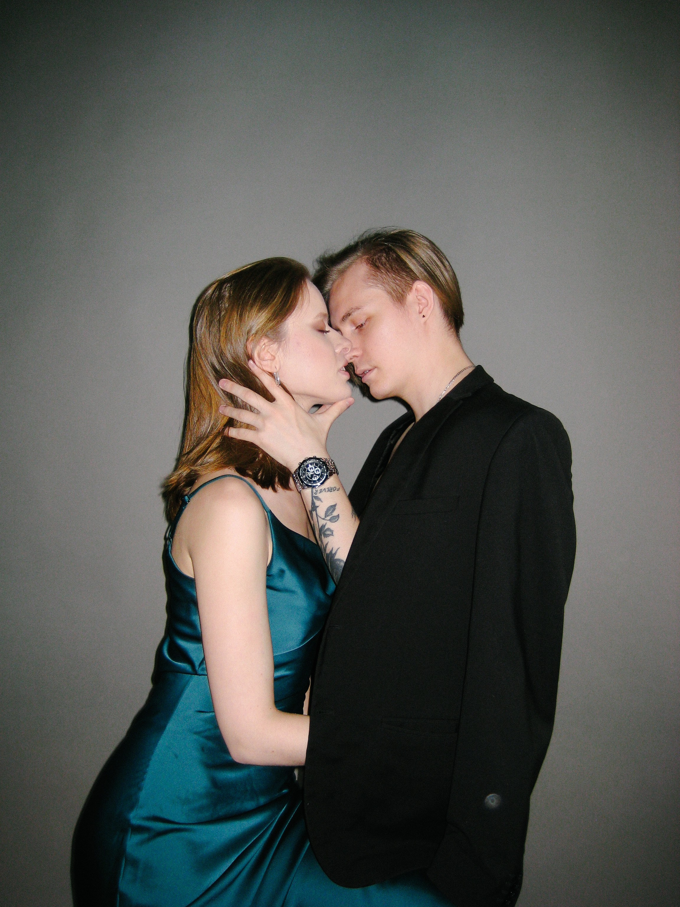 Лавстори в студии. Портреты студия Москва. Модельные тесты. Lovestory студия в Москве. Женсий фотограф