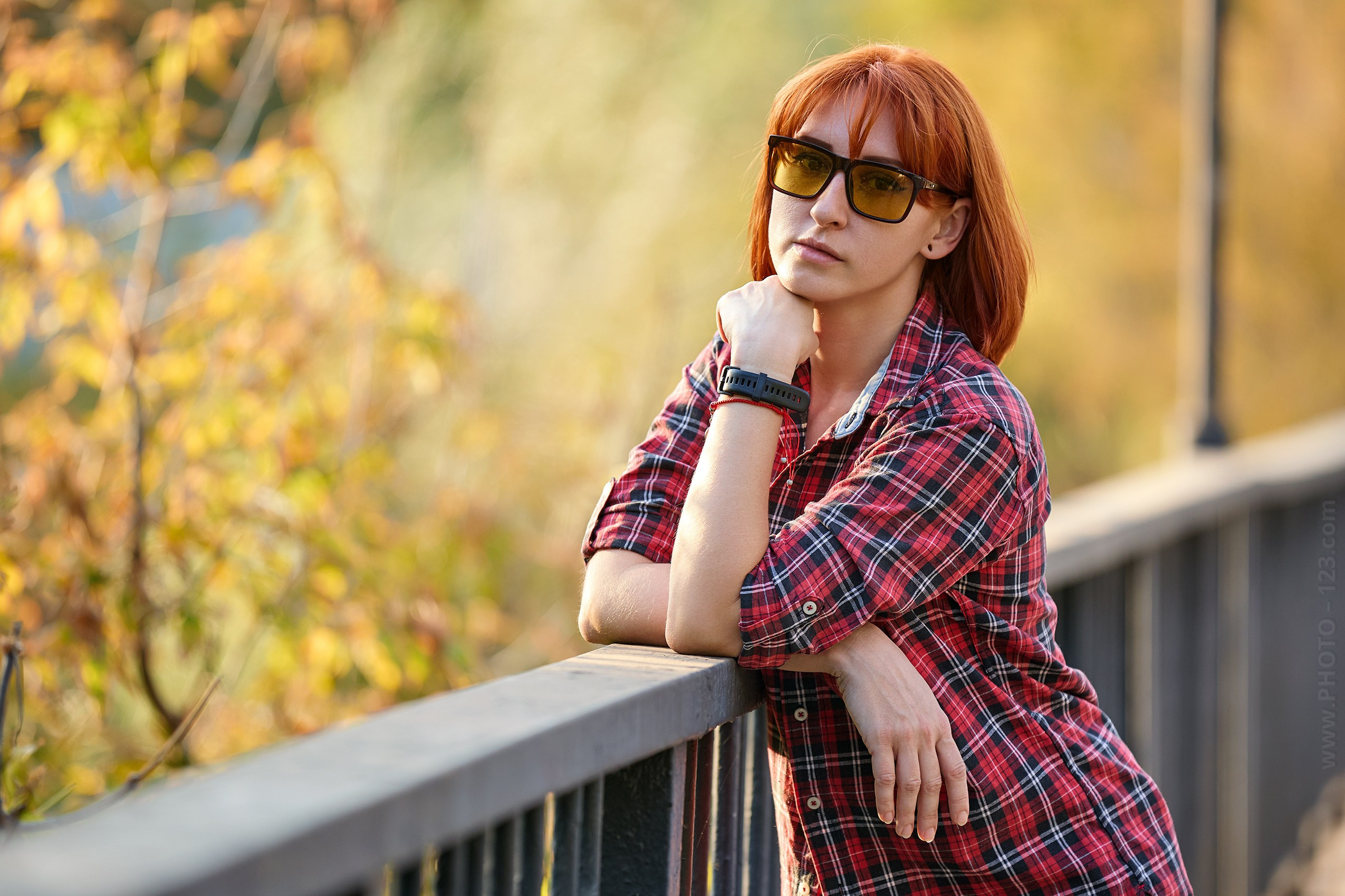 Stylish Redhead Woman in Urban Autumn, Nizhny Novgorod. Photographer, Retoucher & Graphic Designer @photo123pro