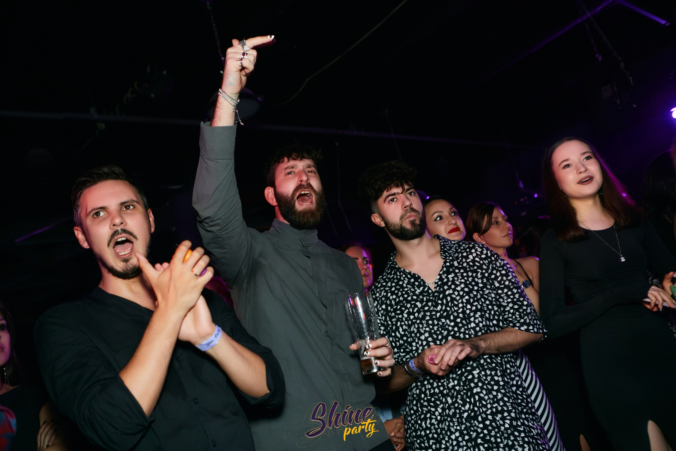 Shine party bachata. Свадебный фотограф