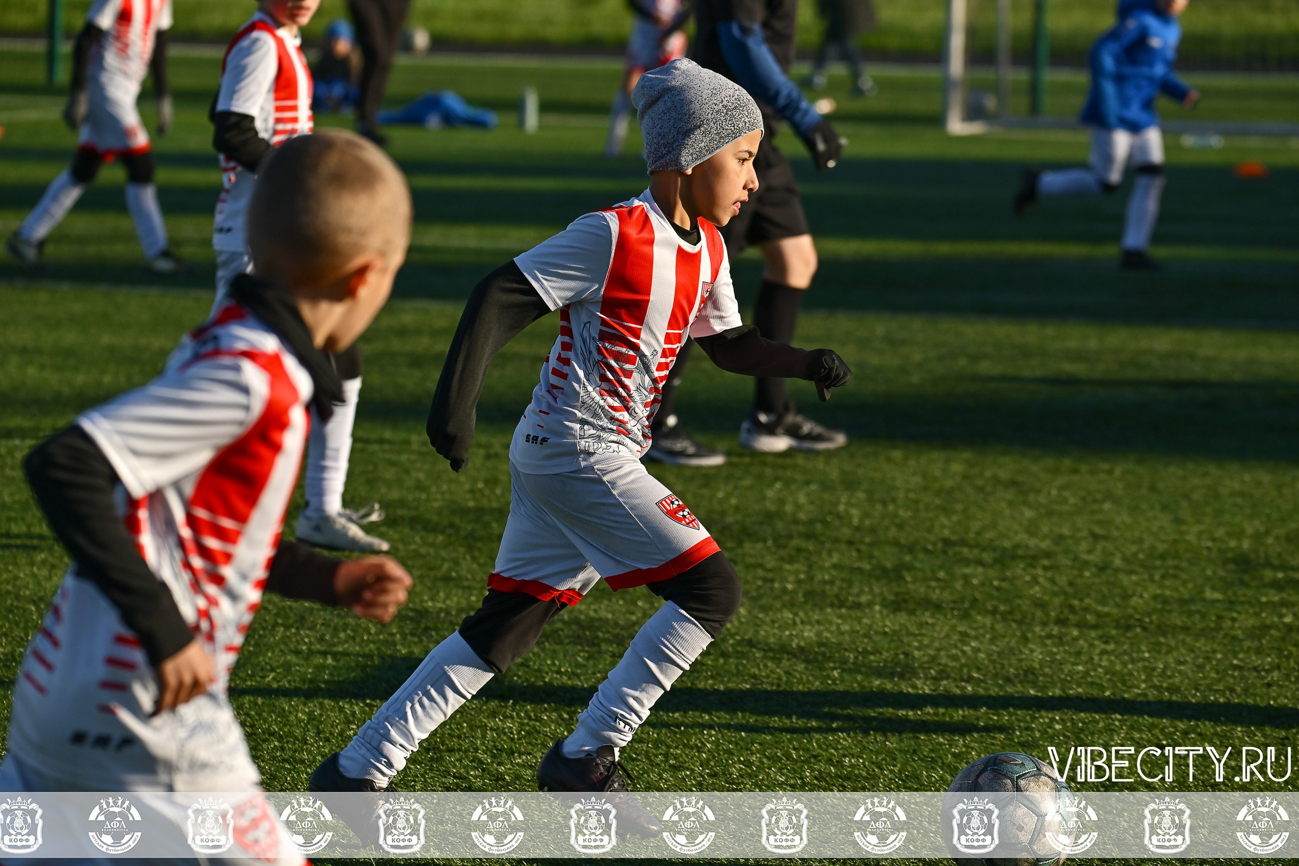 XIV ВСЕРОССИЙСКИЙ ФУТБОЛЬНЫЙ ФЕСТИВАЛЬ «ЗАГРУЗИ СЕБЯ ФУТБОЛОМ!». VIBECITY.RU Вайб Сити Ру Фоторепортажи Фотоотчеты Калининград