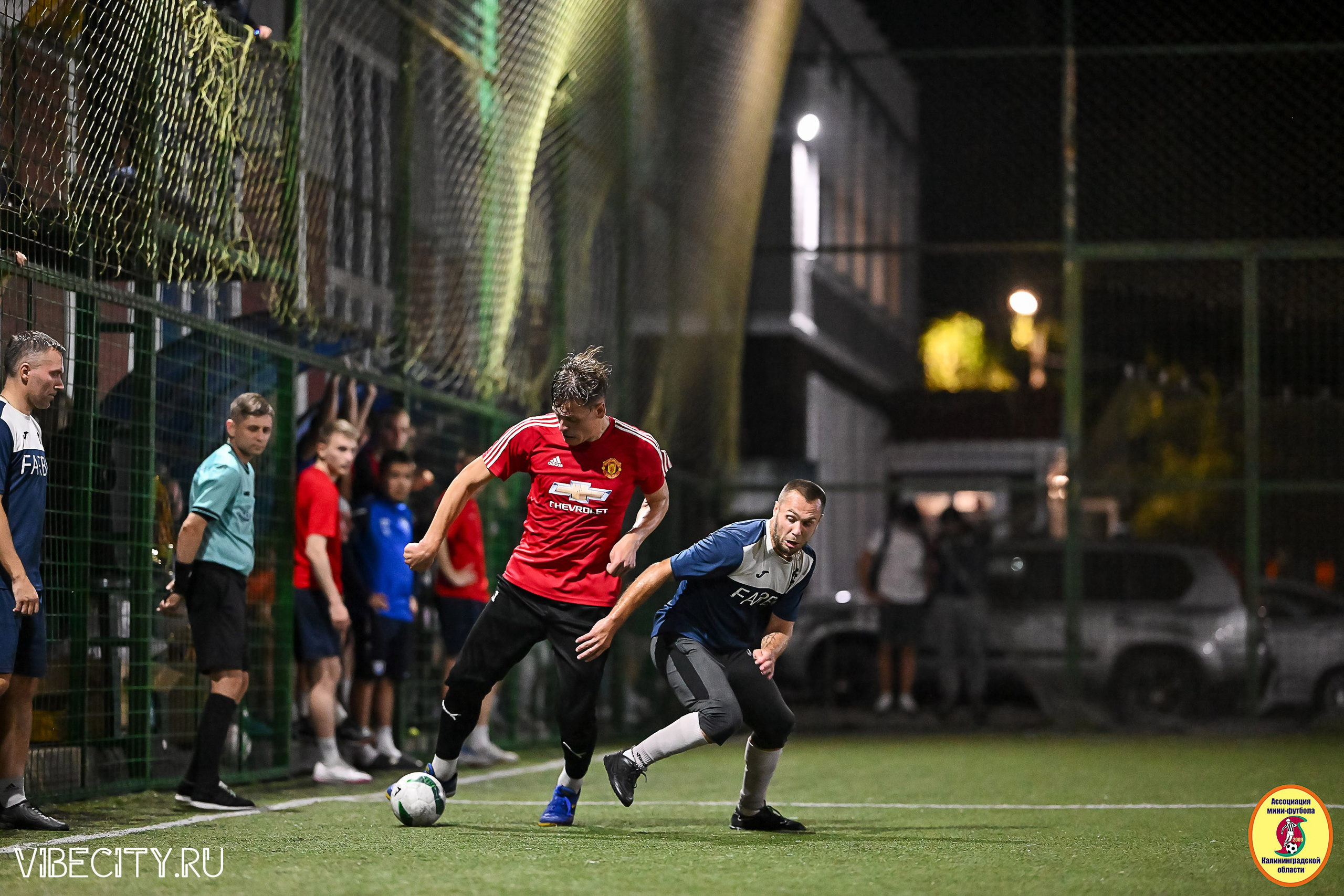 ФИНАЛЬНЫЕ ИГРЫ КУБКА МИНИ-ФУТБОЛЬНОЙ ЛИГИ И КУБКА КОРПОРАТИВНОЙ МФЛ 2025. VIBECITY.RU Вайб Сити Ру Фоторепортажи Фотоотчеты Калининград