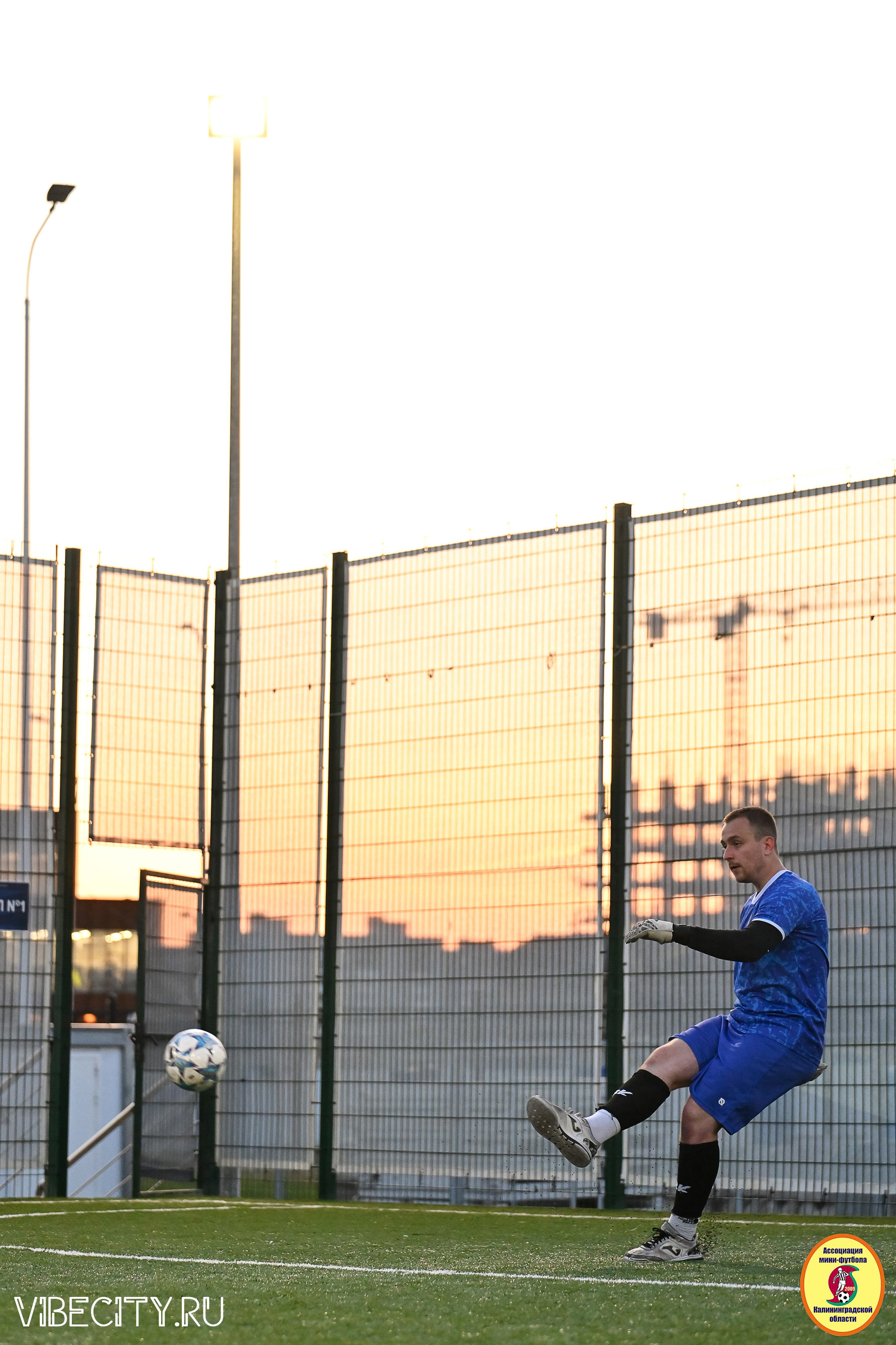 ИГРЫ МИНИ-ФУТБОЛЬНОЙ И КОРПОРАТИВНОЙ ЛИГИ. VIBECITY.RU Вайб Сити Ру Фоторепортажи Фотоотчеты Калининград