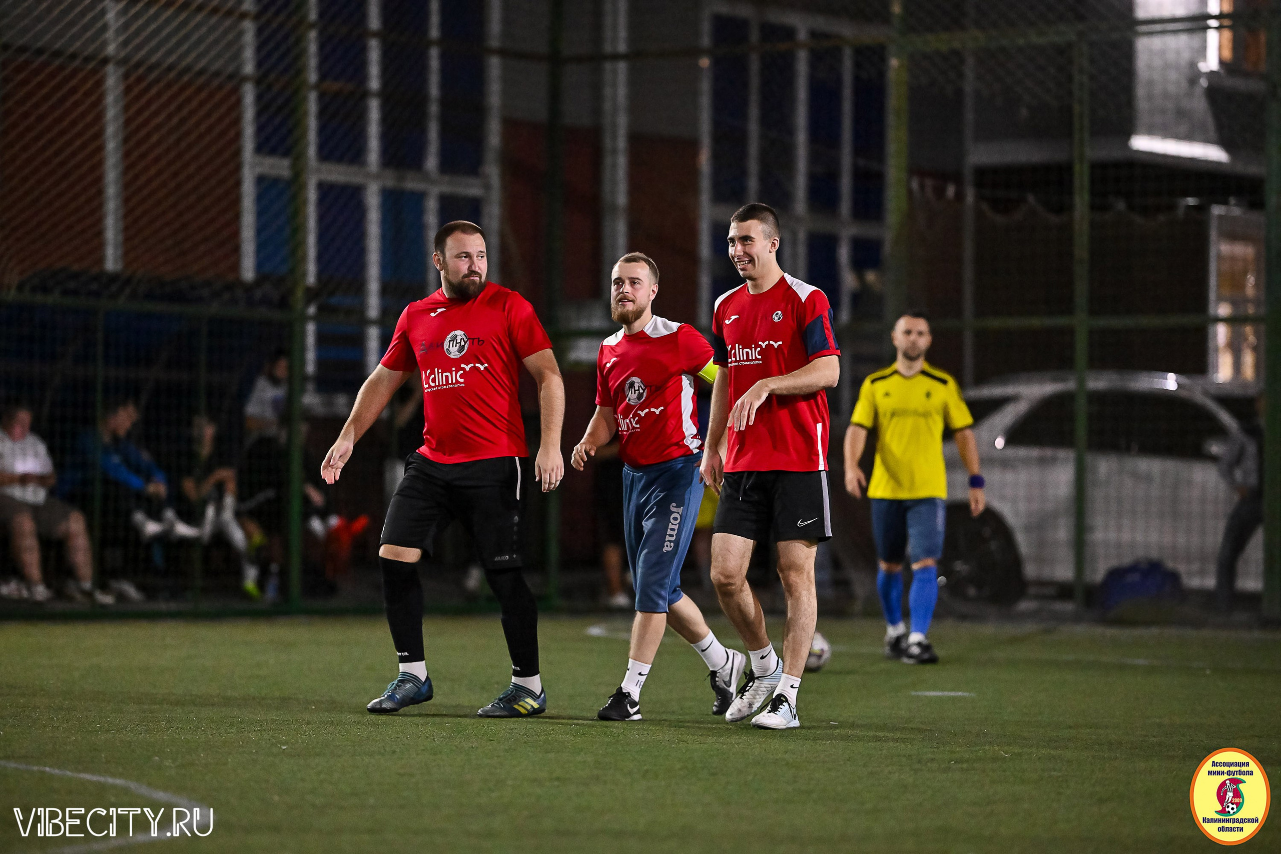 ФИНАЛЬНЫЕ ИГРЫ КУБКА МИНИ-ФУТБОЛЬНОЙ ЛИГИ И КУБКА КОРПОРАТИВНОЙ МФЛ 2025. VIBECITY.RU Вайб Сити Ру Фоторепортажи Фотоотчеты Калининград