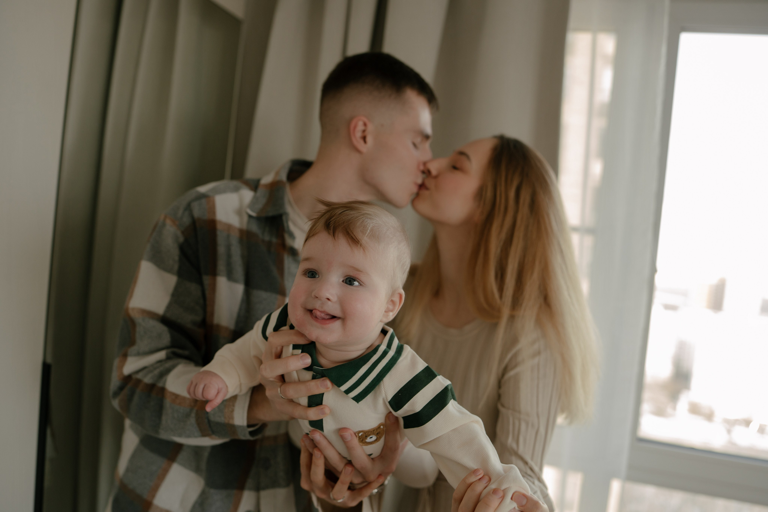 У вас дома. Свадебный и семейный фотограф в Москве и Красногорске — живые кадры | Анастасия Тихонова