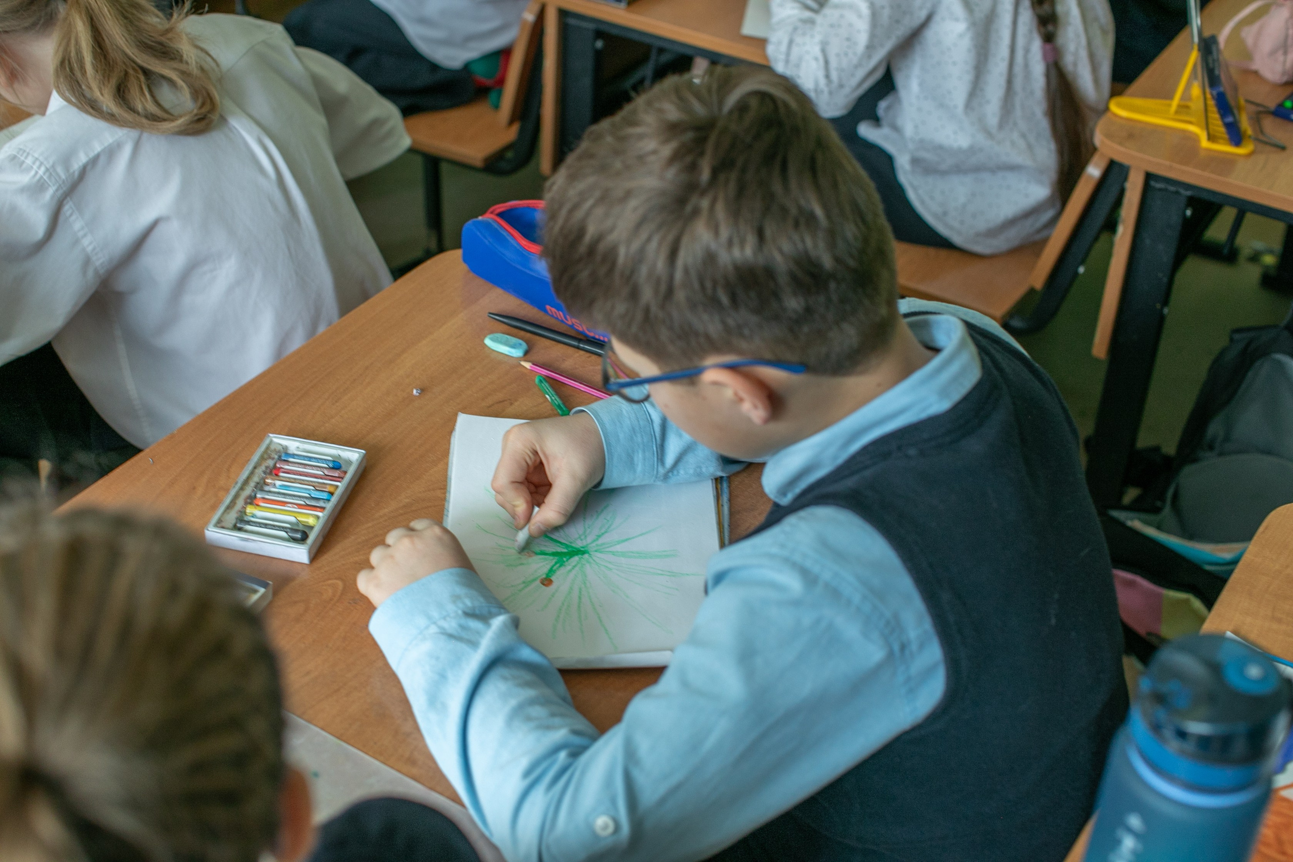 Фотографии из альбома для 4 класса. Семейный и детский фотограф Елена Коловицкова