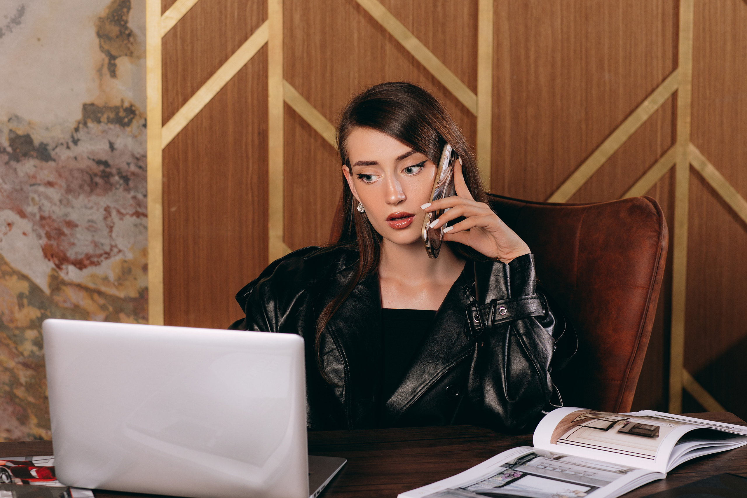 Женский портрет в отеле. Фотограф-портретист Евгения Синкевич в Риге и Европе