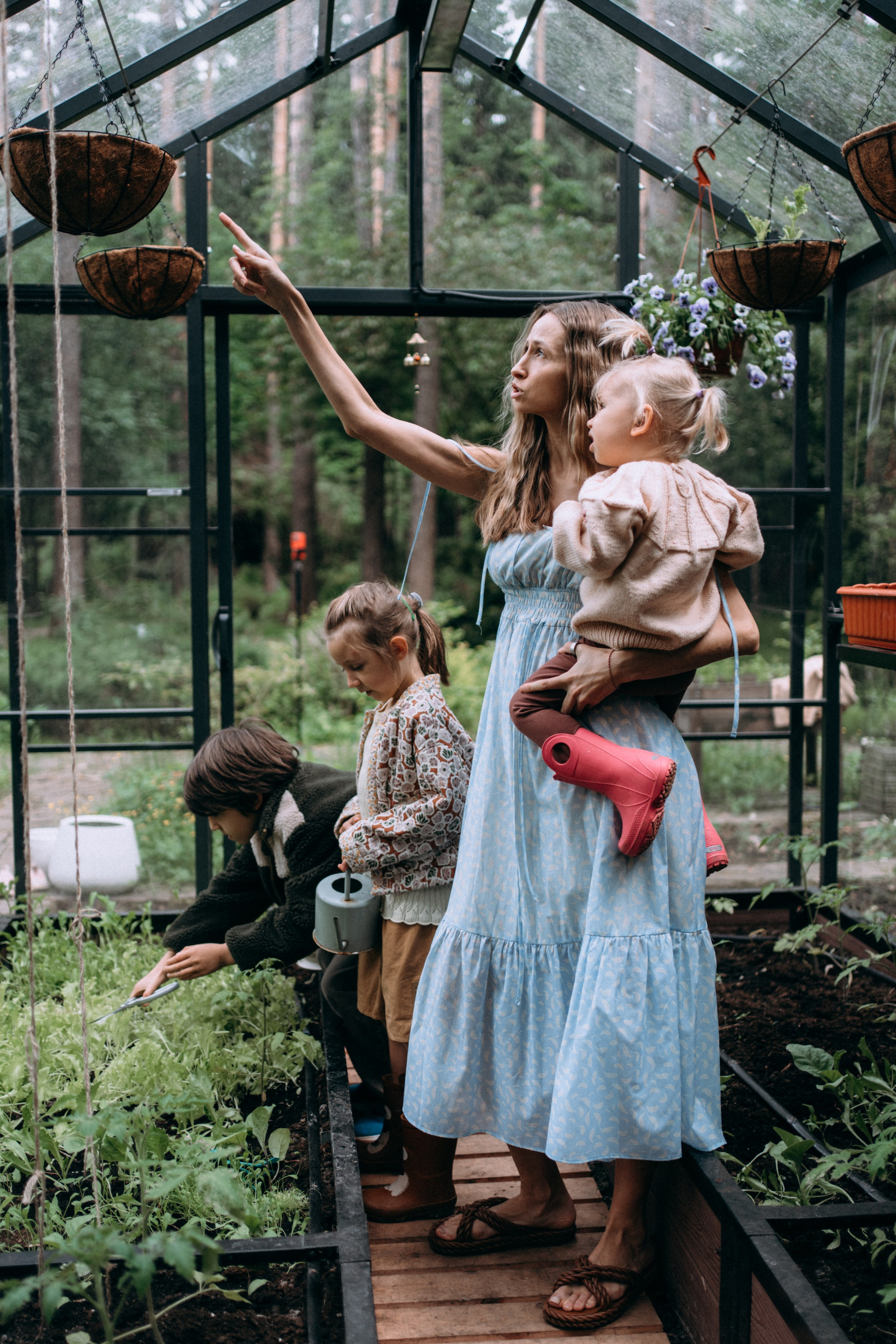 Дети. Курицы. Теплица. СТИЛЬ. Семейный и детский фотограф и видеограф в Москве, Серпухове и Тарусе Валерия Сорокина