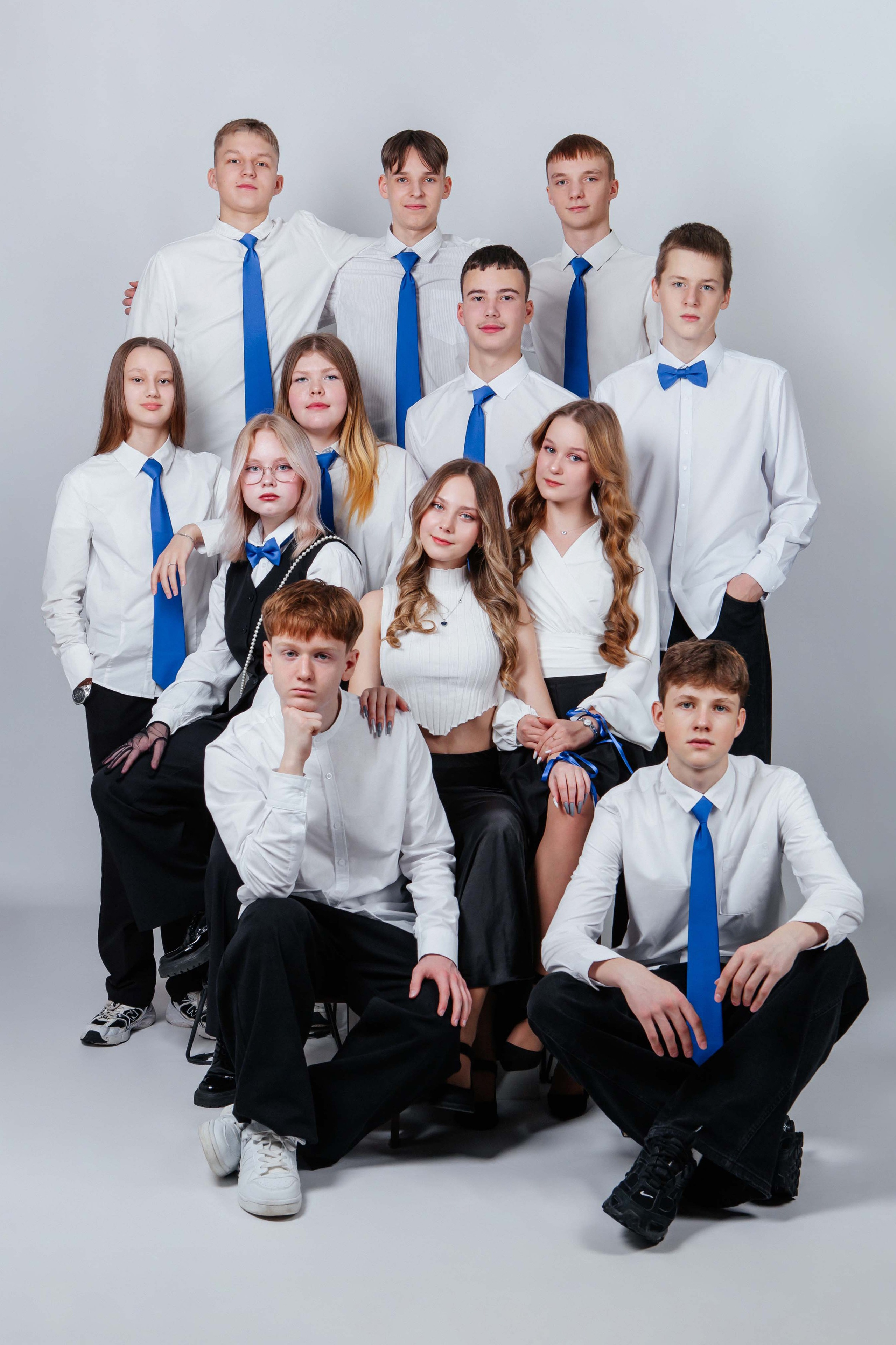 Белый фон. Фото дети. Выпускные альбомы Нижний Тагил