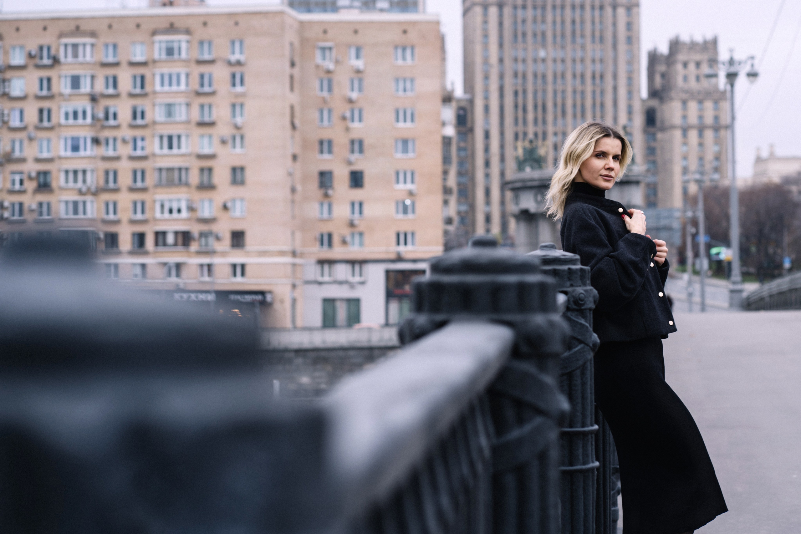 Марина, город, осень. Фотограф Линина Анна