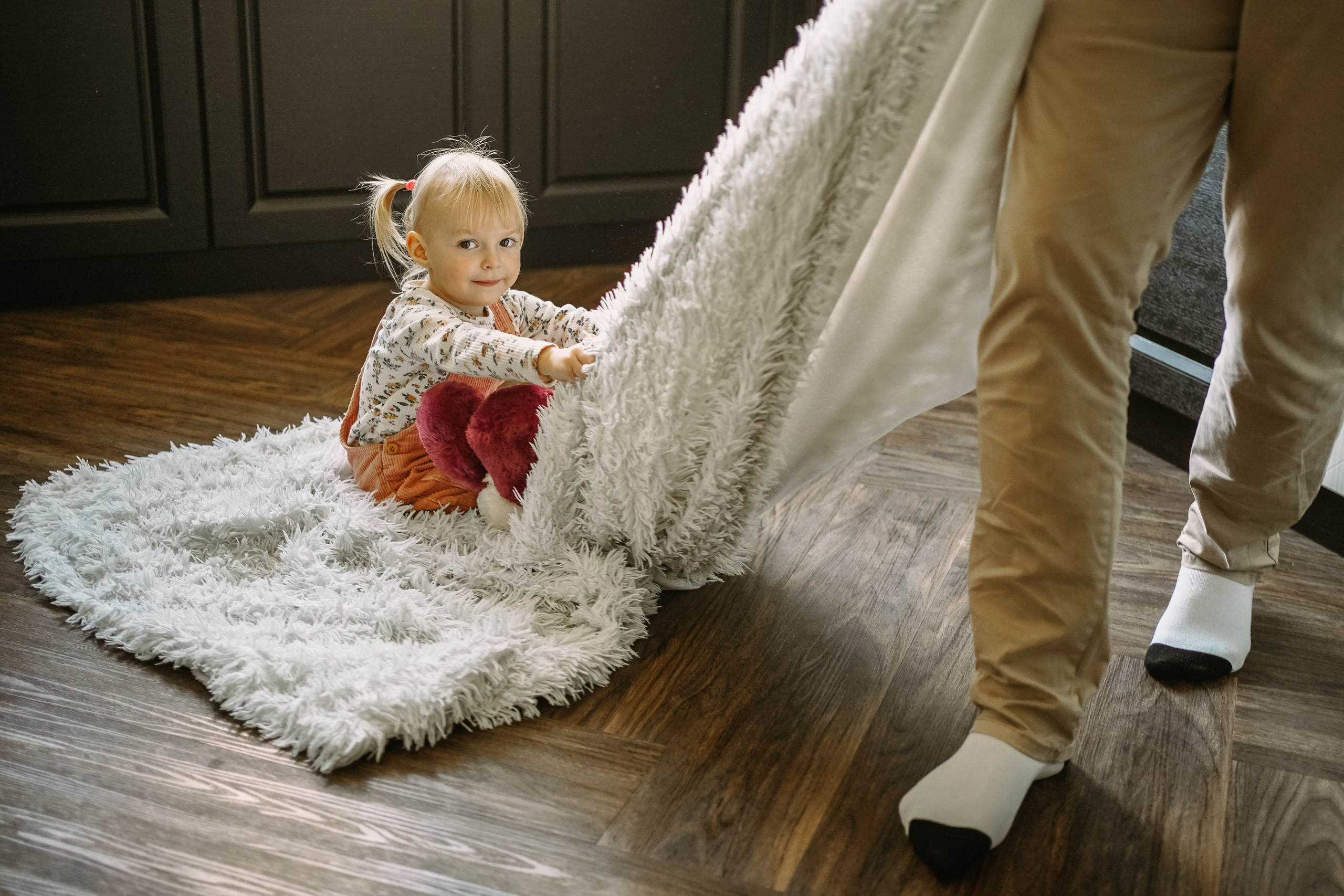 Карина, Андрей, Эмили. Главная