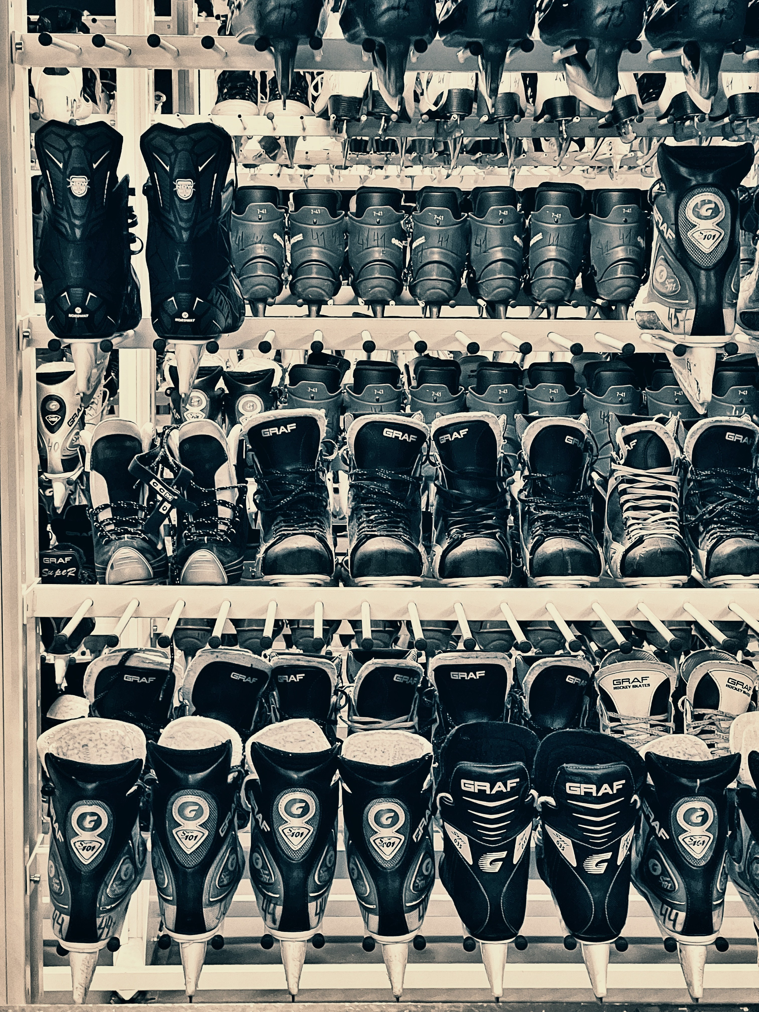 Снято на телефон. Фотография, ретушь, сканирование, восстановление старых фото, интерьерная съёмка, студия. Данилов Александр, Москва