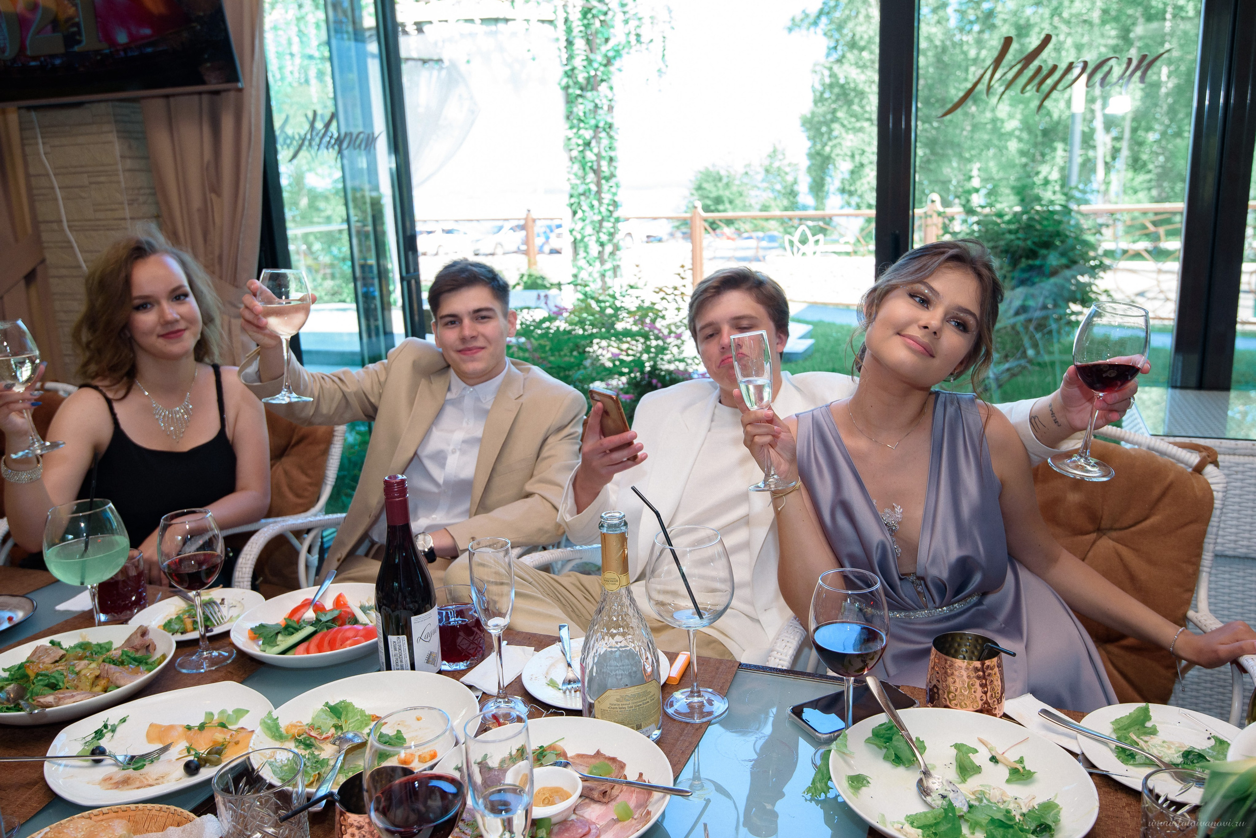 Выпускной 9-11классы. Выпускные книги Анапа Новороссийск Краснодар