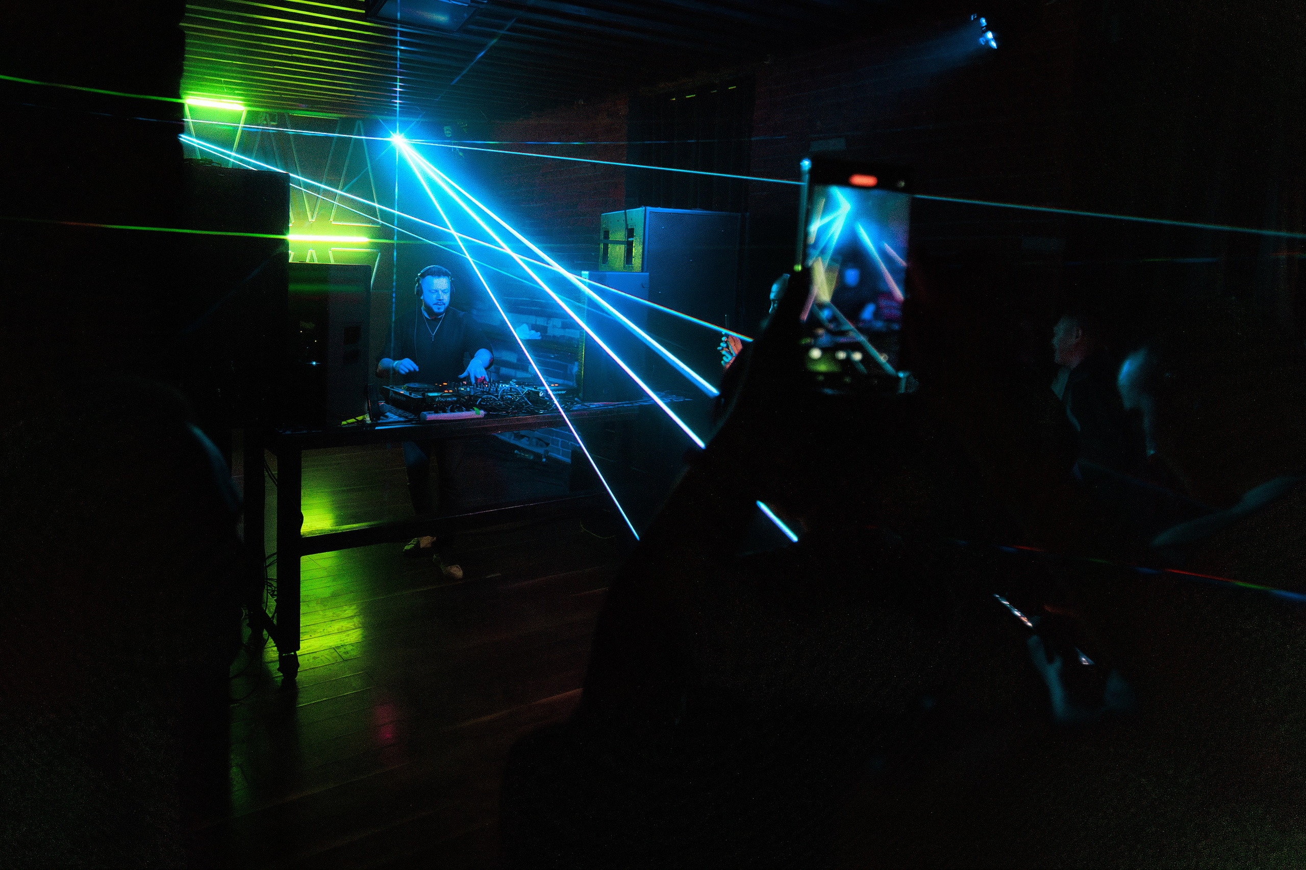 Denis Kenzo. Репортажный фотограф Екатеринбург | Яркий, качественный репортаж | Концерты, клубы, репортаж, праздники, корпоративы