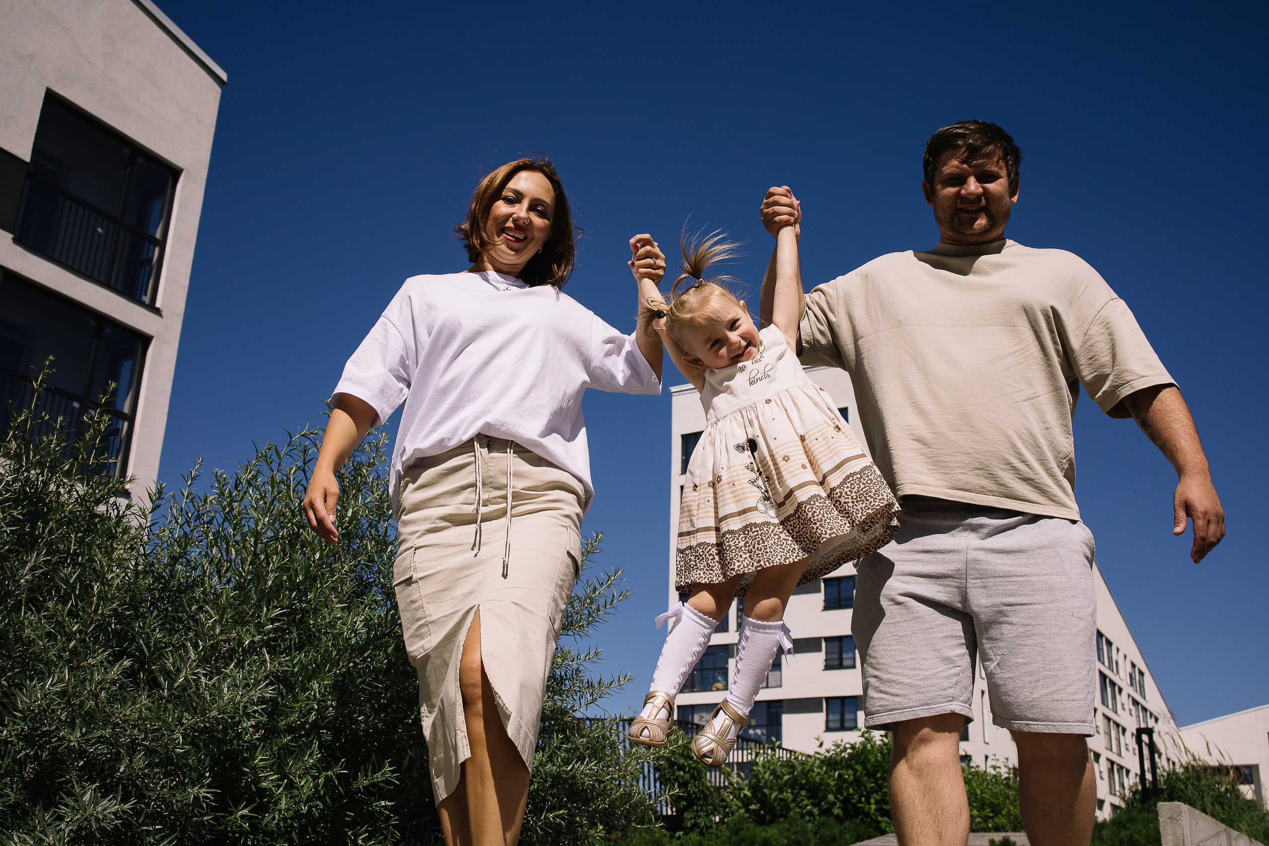 Семейная утренняя прогулка в Михайловском парк-квартале. Семейный фотограф в Томске Максимова Екатерина