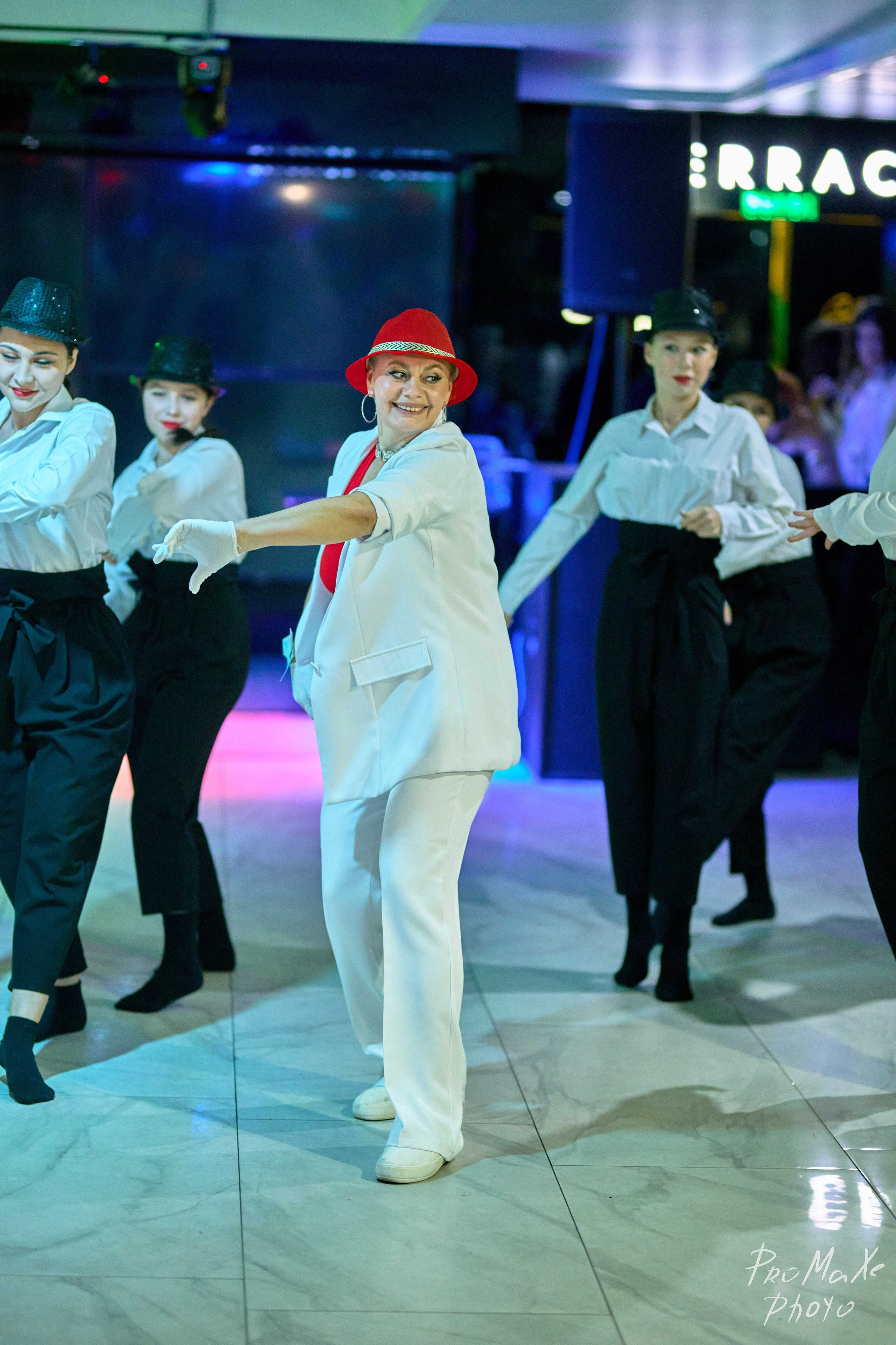 Зал КРАСА МАСС-МЕДИА ЧУВАШИИ. Владимир Суздалов (ProMaXe) — Портретный фотограф, тематические фотосессии в Чебоксарах