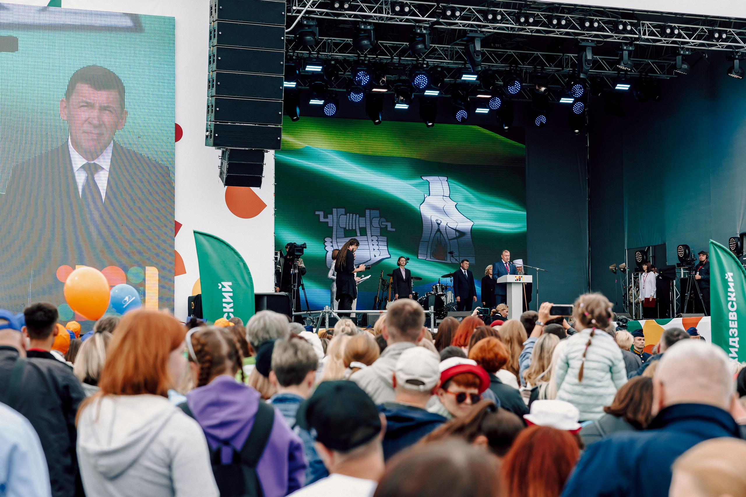 Массовые мероприятия на открытом воздухе. Лёшка Варзегов — фотограф