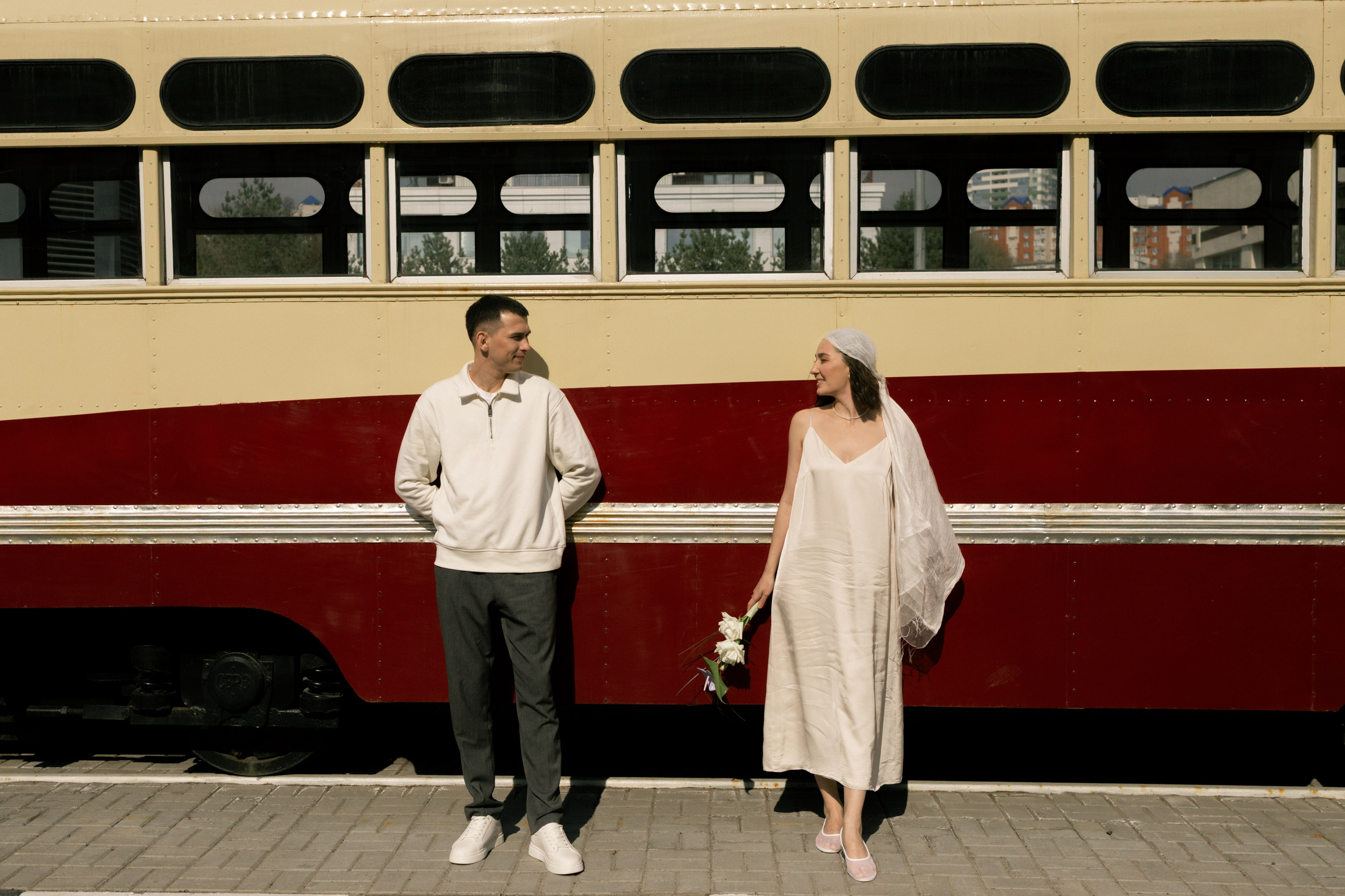 Диана и Руслан. Гуляя по городу | 15.05.2025. Фотограф Зарина. Казань