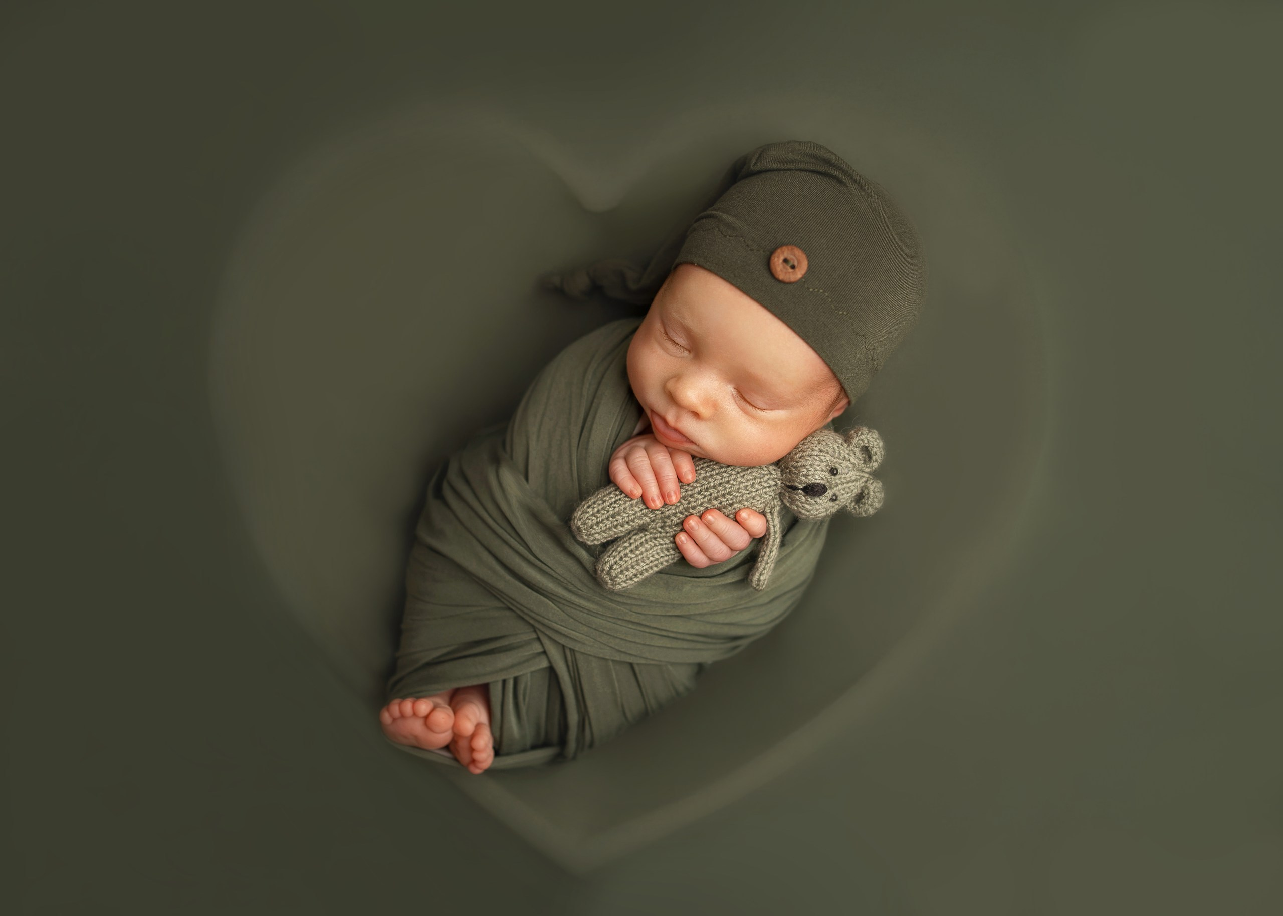 «Экспресс» + семейные кадры + доп. ретушь (13 дней). Фотограф новорожденных в Ялте