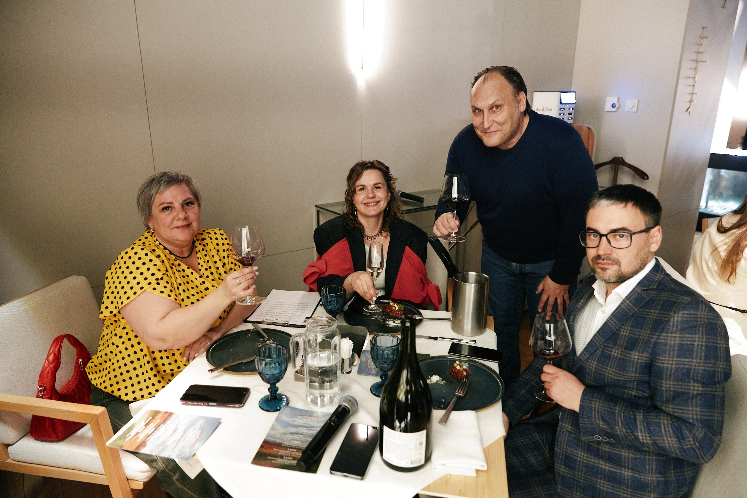 Винный вечер в Мясо&Рыба Marriott 24.04. Свадебный репортажный фотограф краснодар максим дремов дрёмов фотосессия студия цена