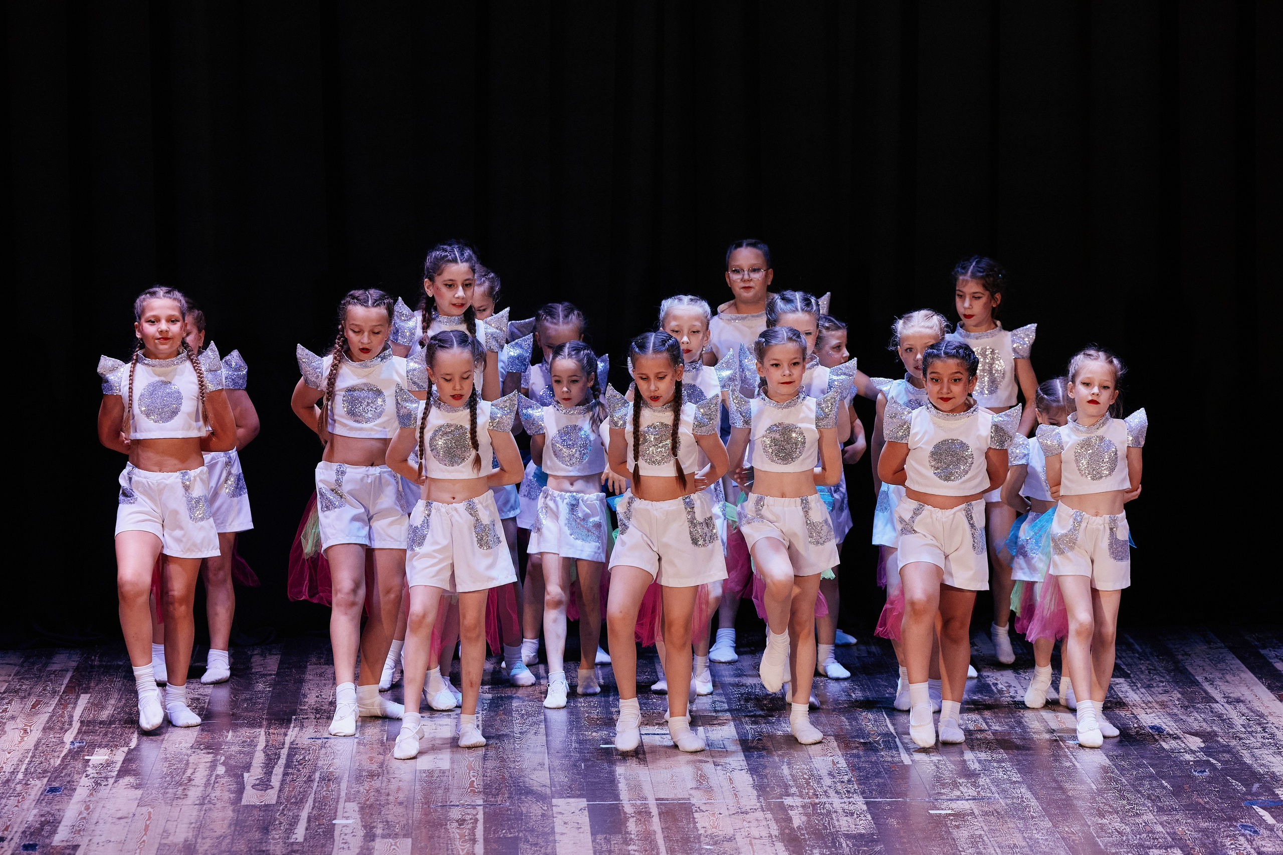 Концерт танцевальной студии Фиеста 08.06. Свадебный репортажный фотограф краснодар максим дремов дрёмов фотосессия студия цена