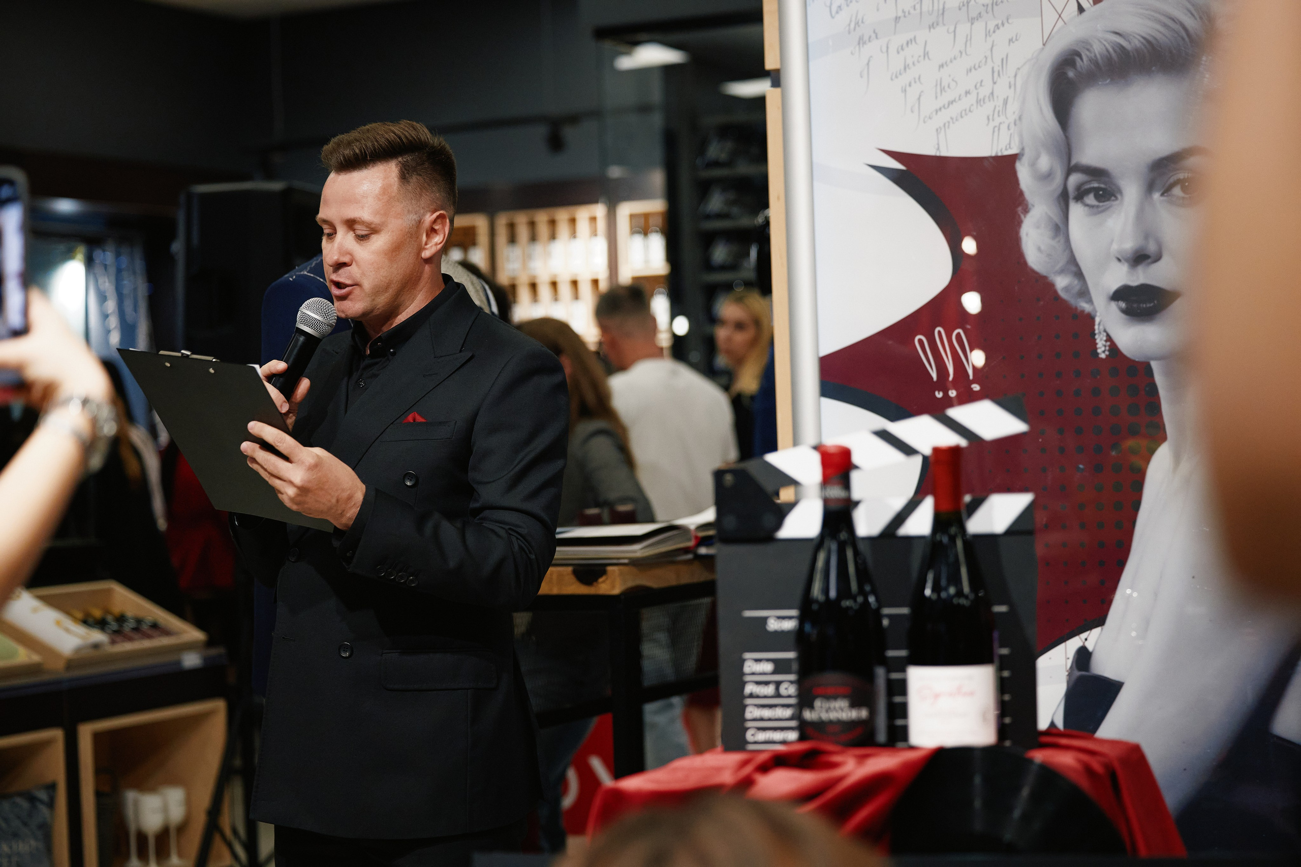 Иммерсивный спектакль в Винном клубе CHATEAU TAMAGNE 21.05. Свадебный репортажный фотограф краснодар максим дремов дрёмов фотосессия студия цена