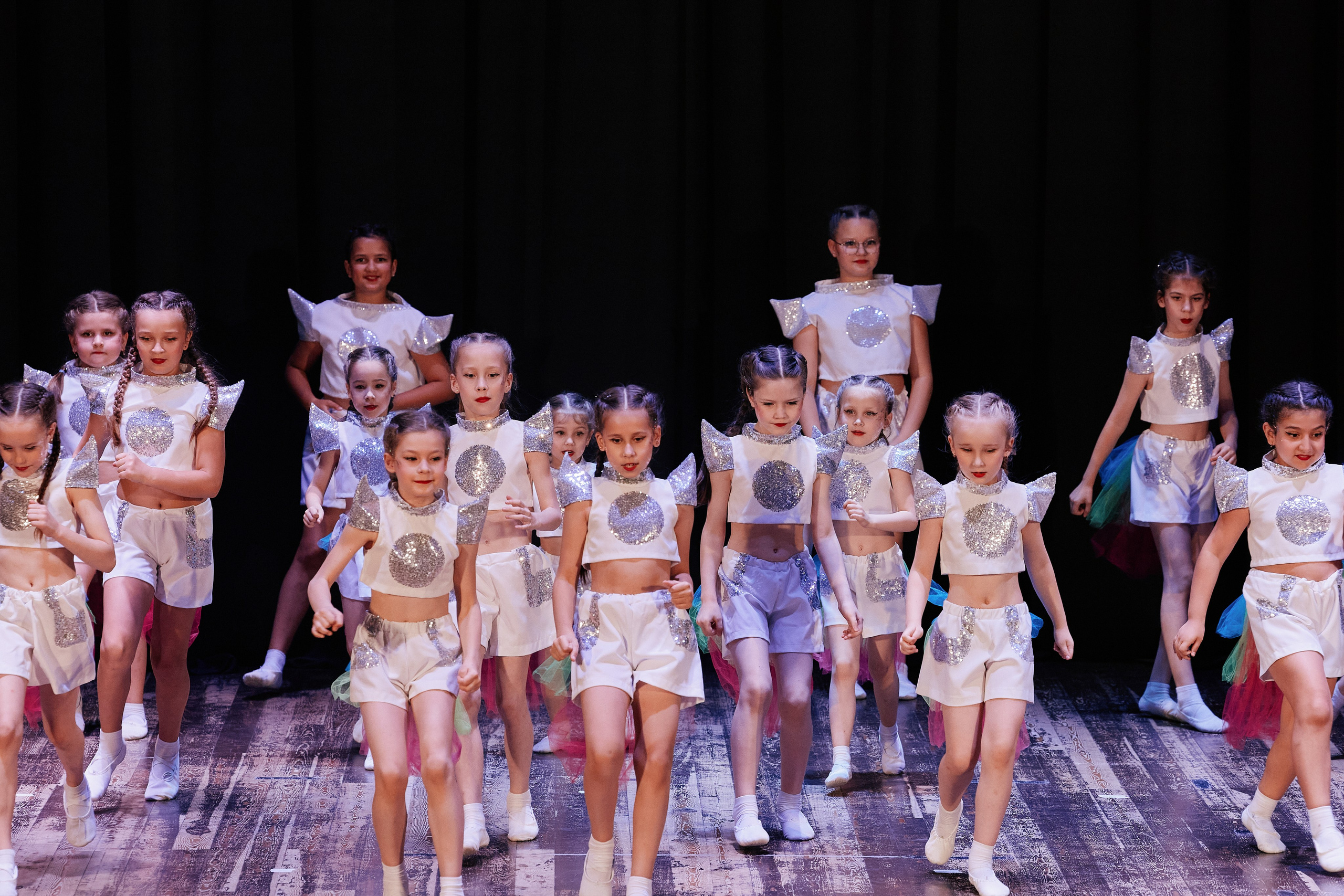 Концерт танцевальной студии Фиеста 08.06. Свадебный репортажный фотограф краснодар максим дремов дрёмов фотосессия студия цена