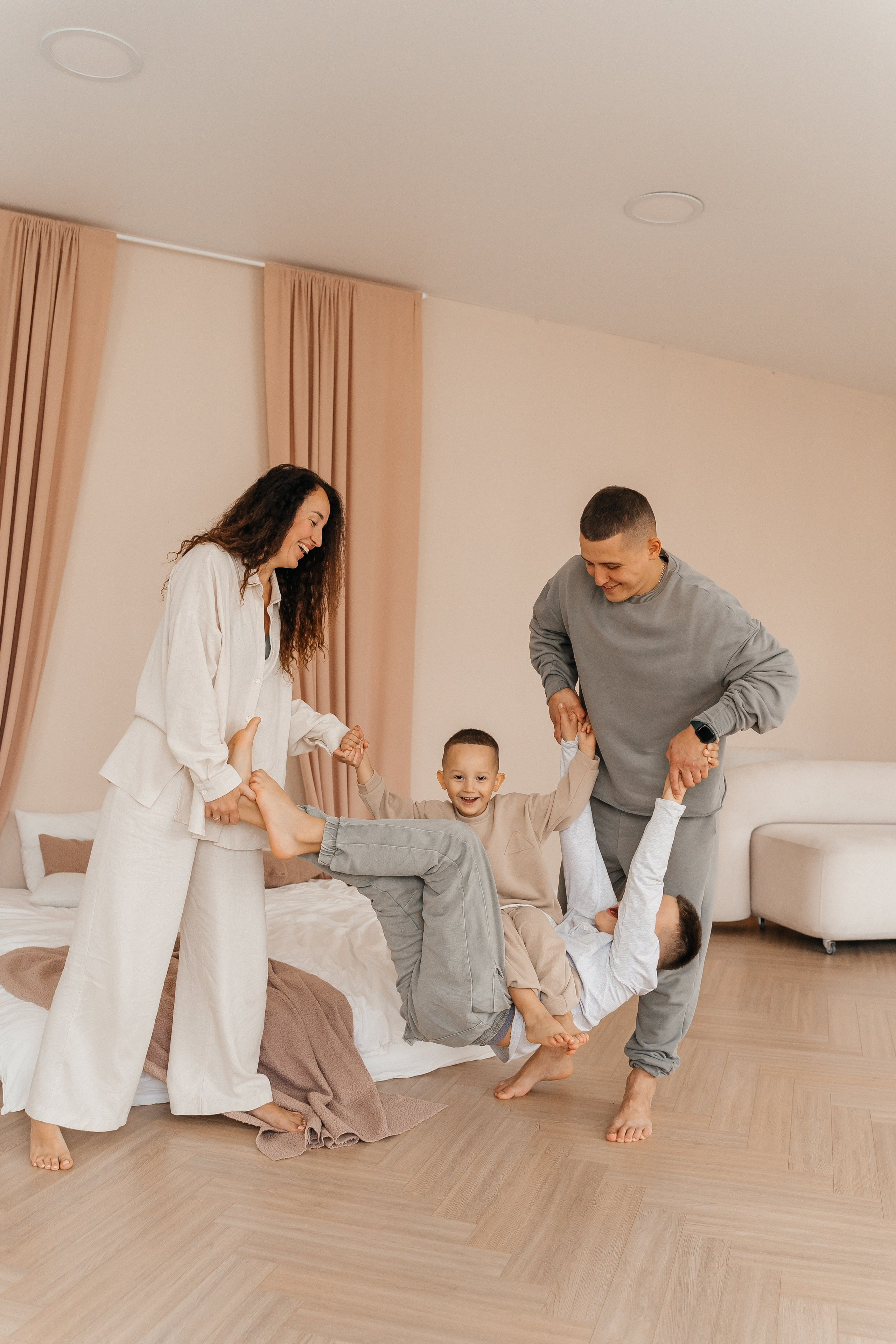 Илья, Вера, Сёма и Дима. Волик Мария