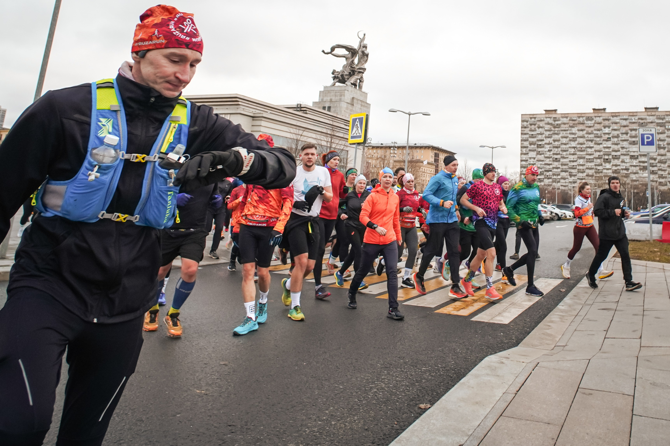 #марафонудома #яuzarun 2024 2-я петля, группа 6:30. Роман Капилюшов. Бег. Фото. Видео. г. Люберцы