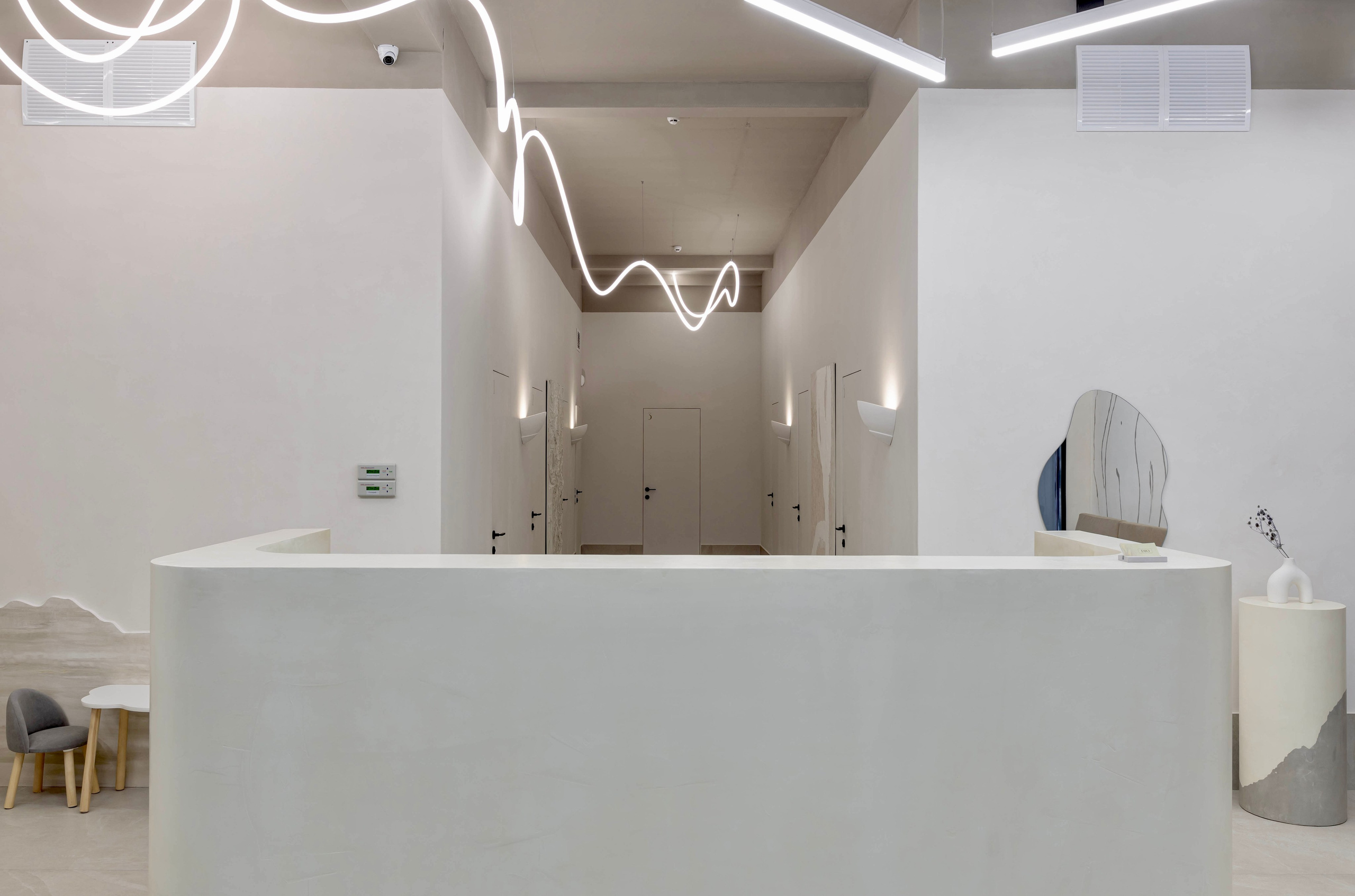 Салон профессиональной аппаратной косметологии DIO. SOLOMAKHINA| САЛОН ДЕКОРАТИВНЫХ ПОКРЫТИЙ|