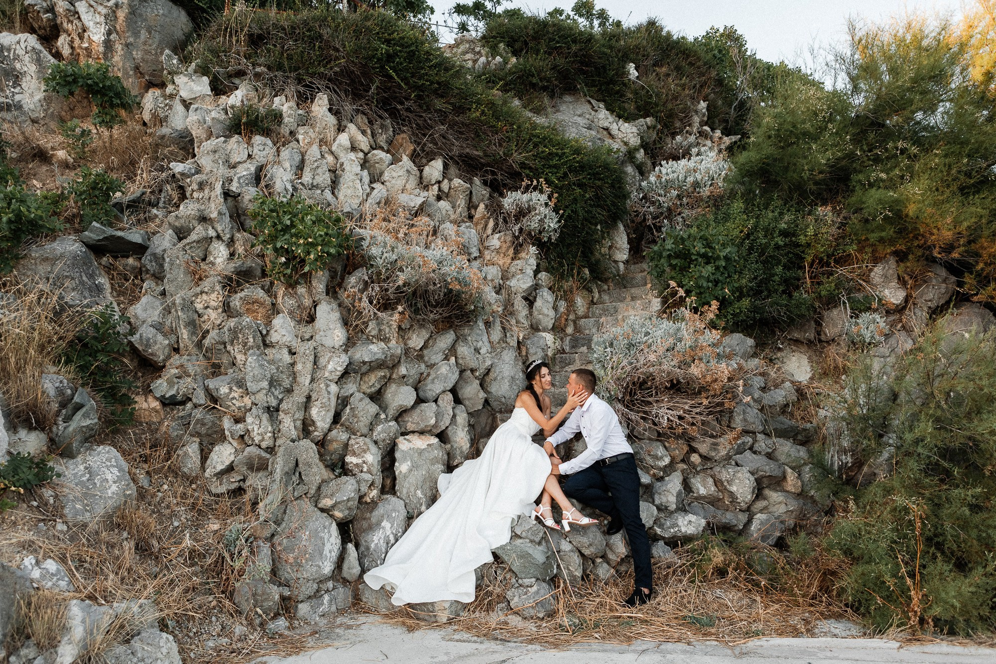 Николай и Юля — Свадебная фотосессия в Форосском парке. Свадебный фотограф, фотосъемка в Крыму, Севастополе, Симферополе, Ялте