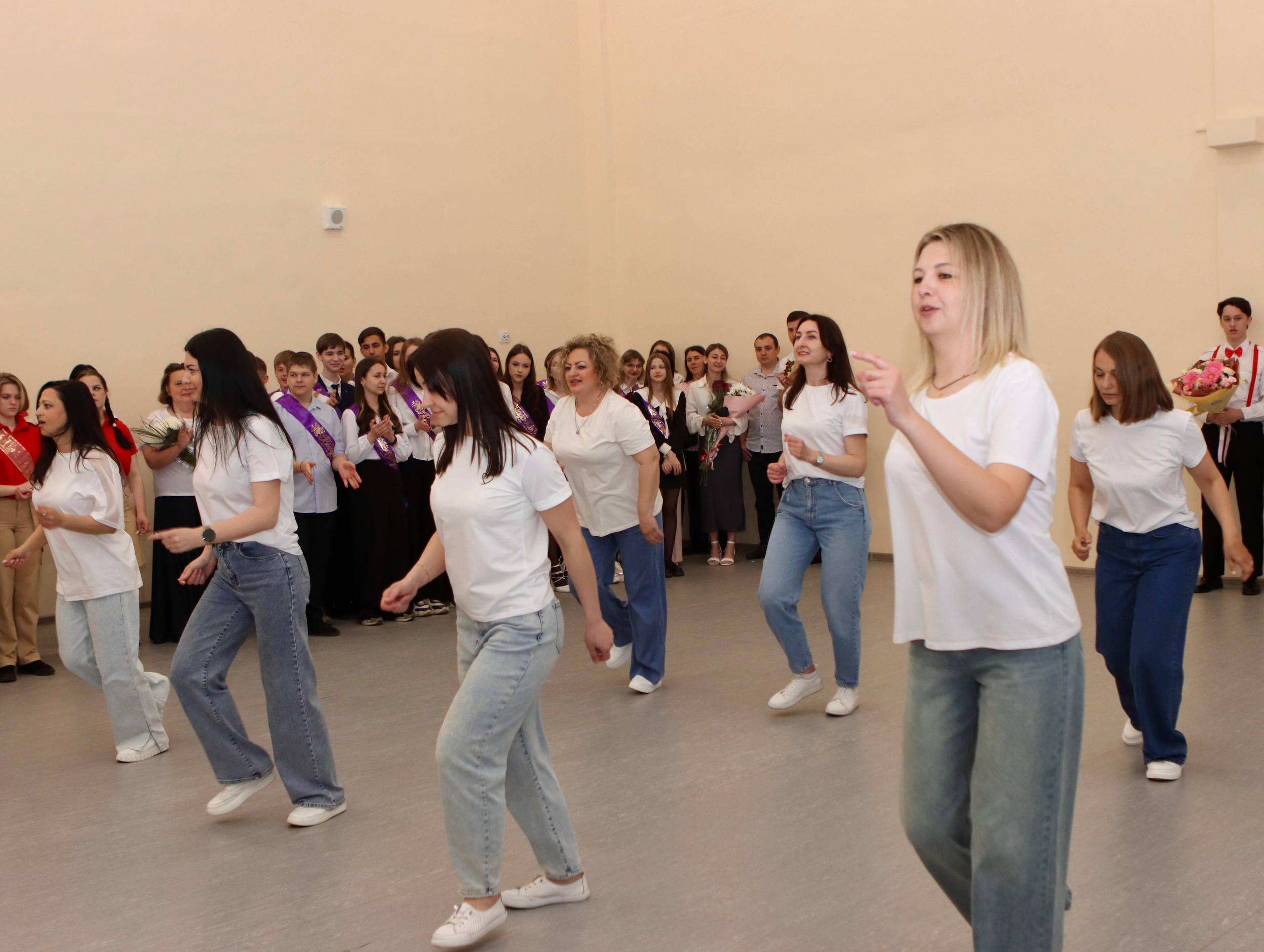 Школьный выпускной. Фотограф в Курске Смирнов Евгений