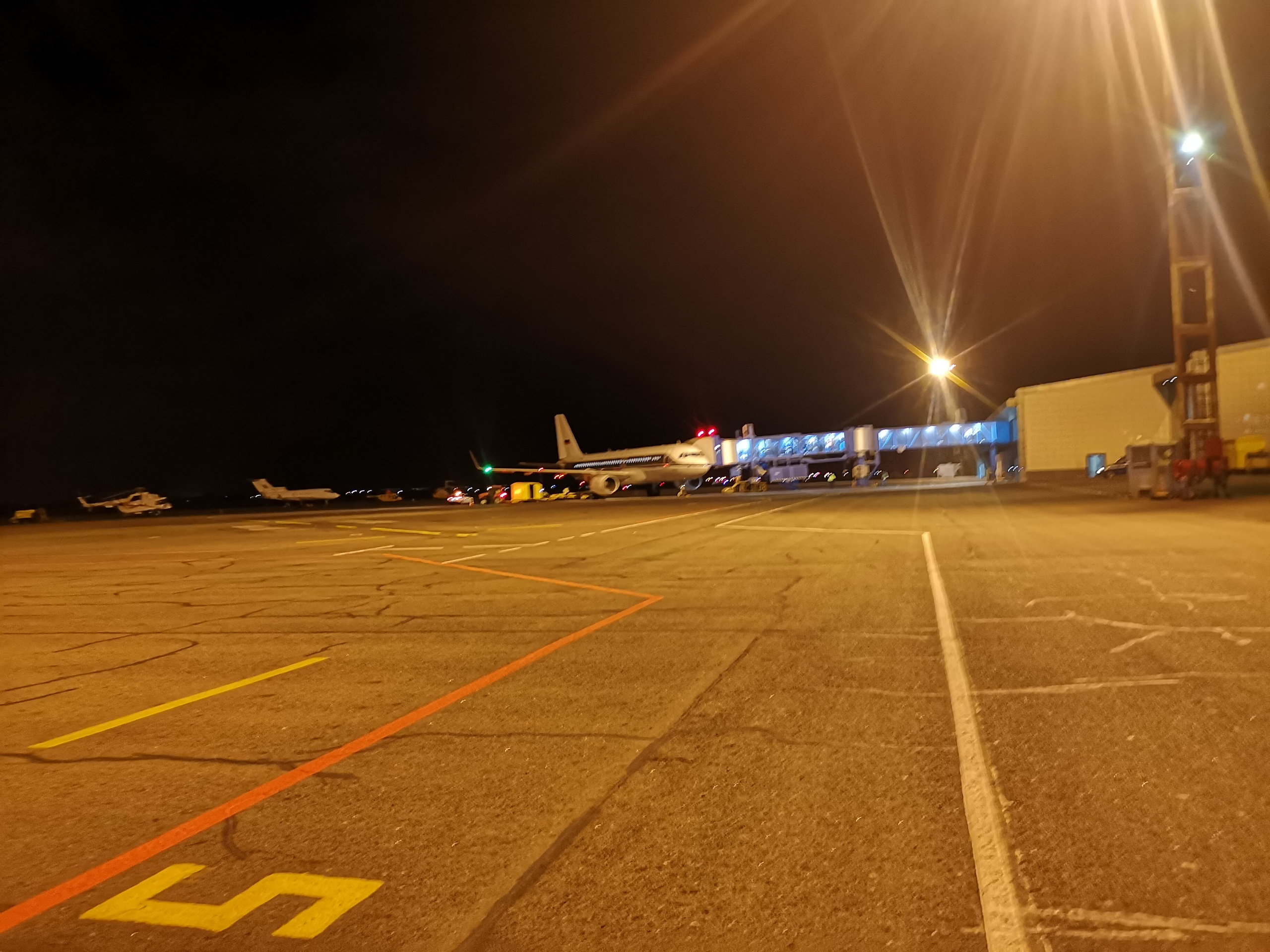 Каспийское море (наука на Ла-8) (2021 г.). Фотоальбом показывающий увлекательный мир авиации и мир медведей Андрея Иванова