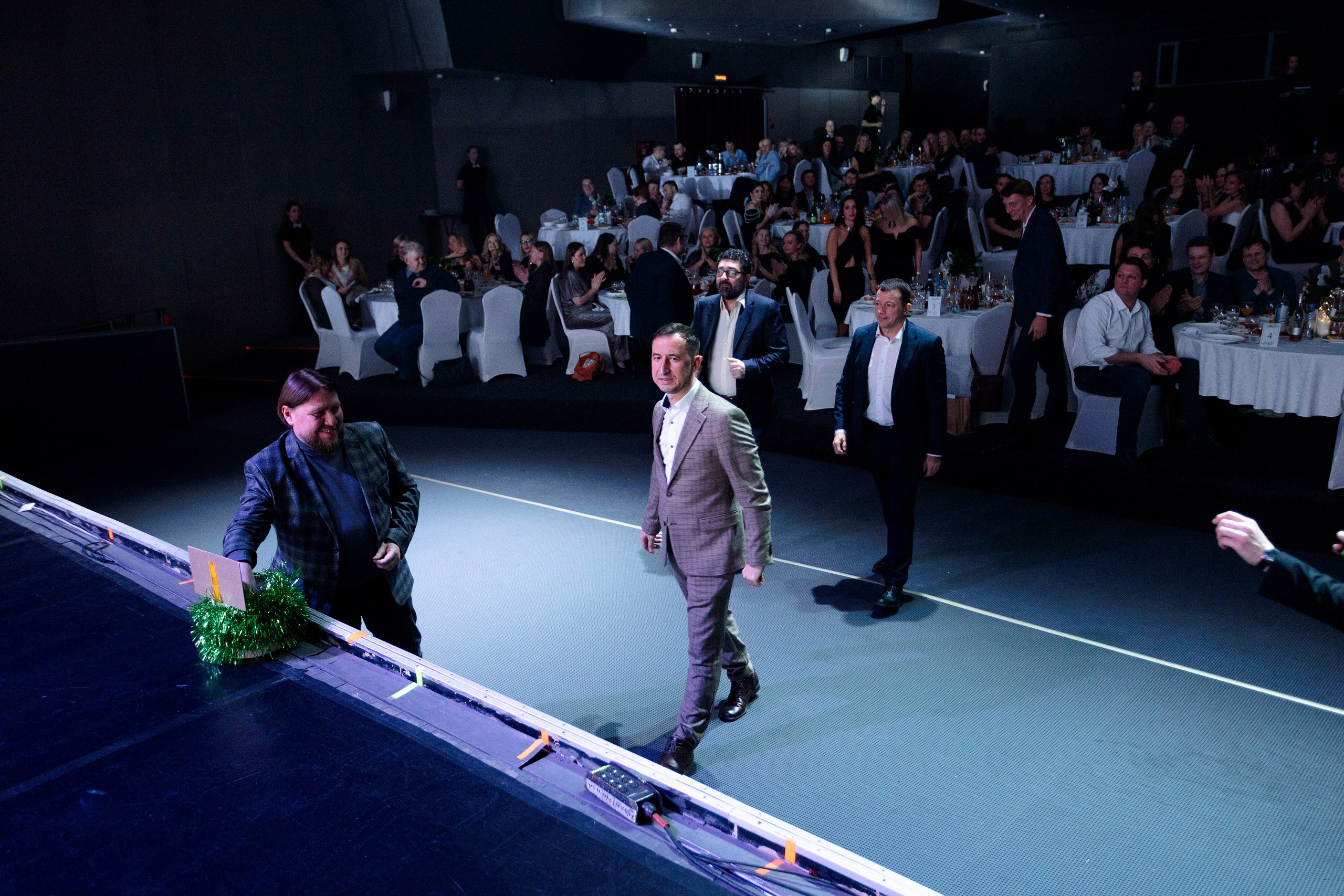 РЕПОРТАЖ: НОВЫЙ ГОД В ДК МЕТАЛЛУРГ. Профессиональный фотограф в Ижевске Леша Петров