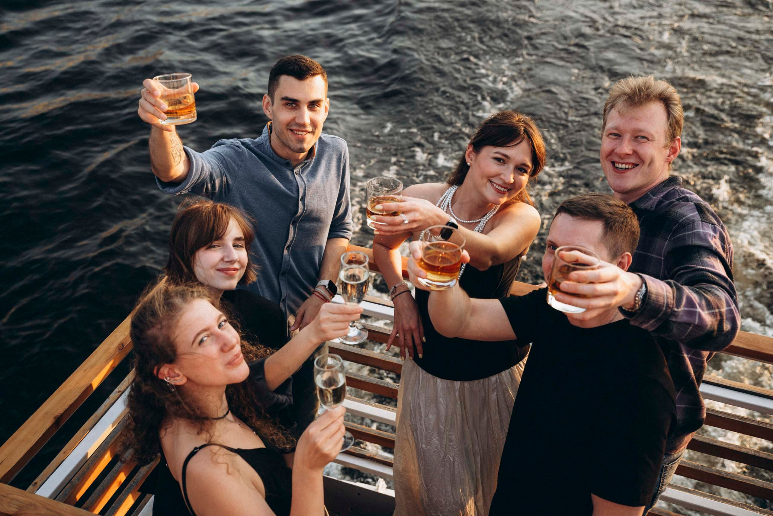 Корпоратив проходивший на кораблике. Санкт Петербург