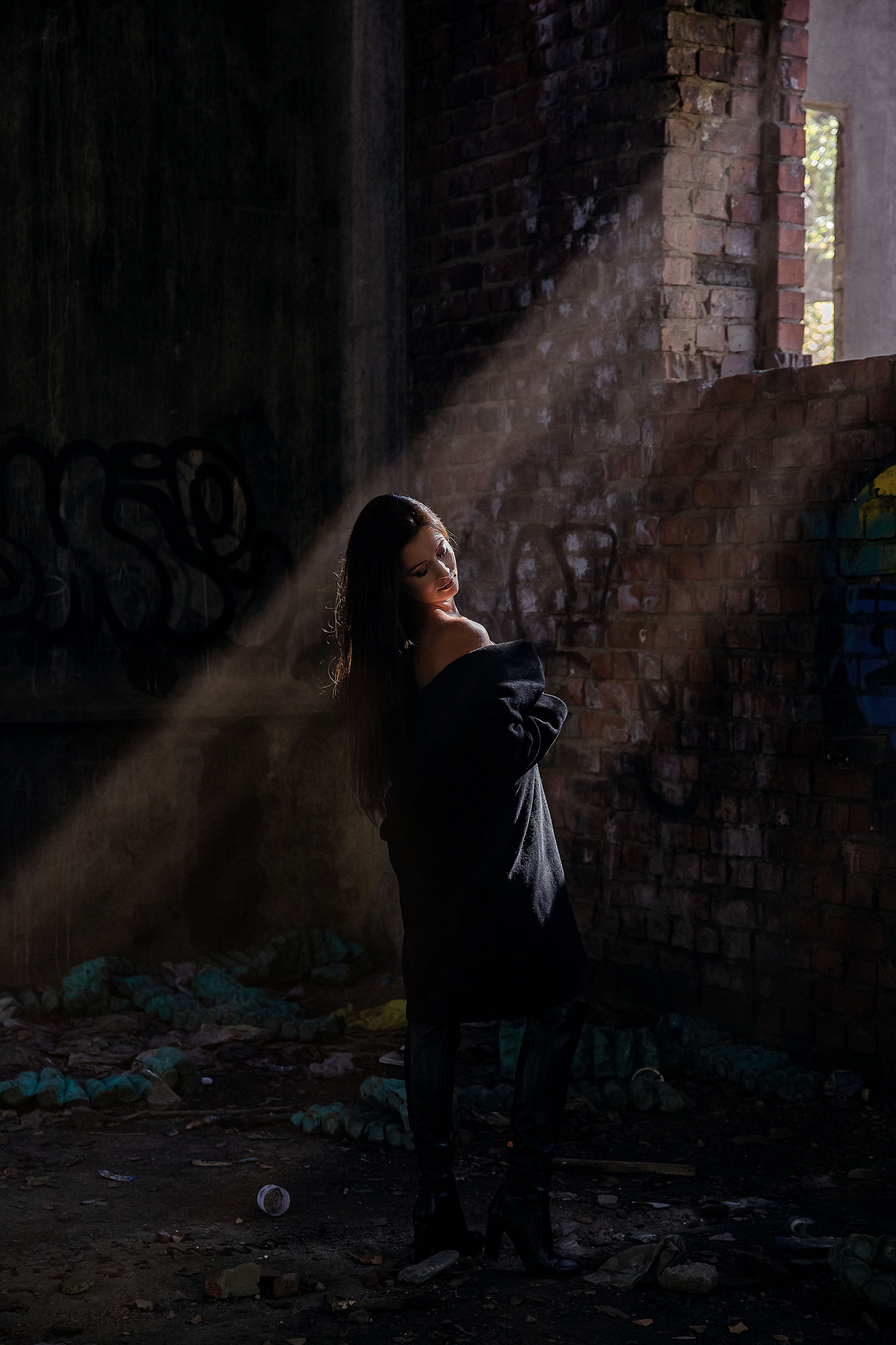 На заброшке. Рыжий Фотограф Иркутск